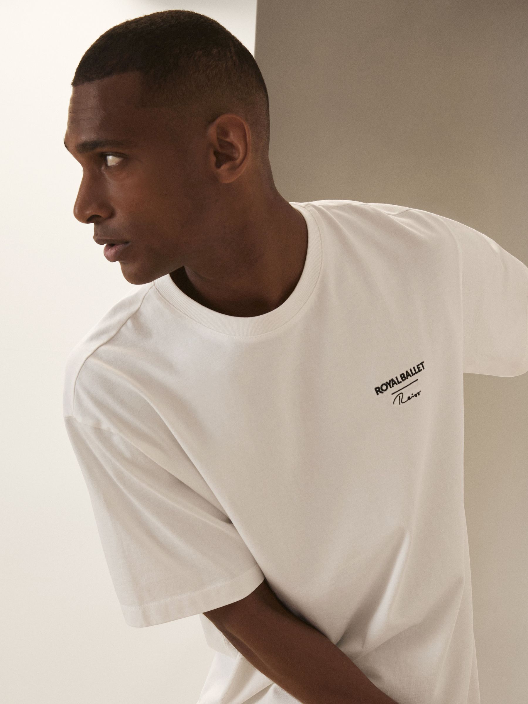 Reiss | Unisex Tričko s logem Royal Ballet v Bílé barvě - Obrázek 6 z 12