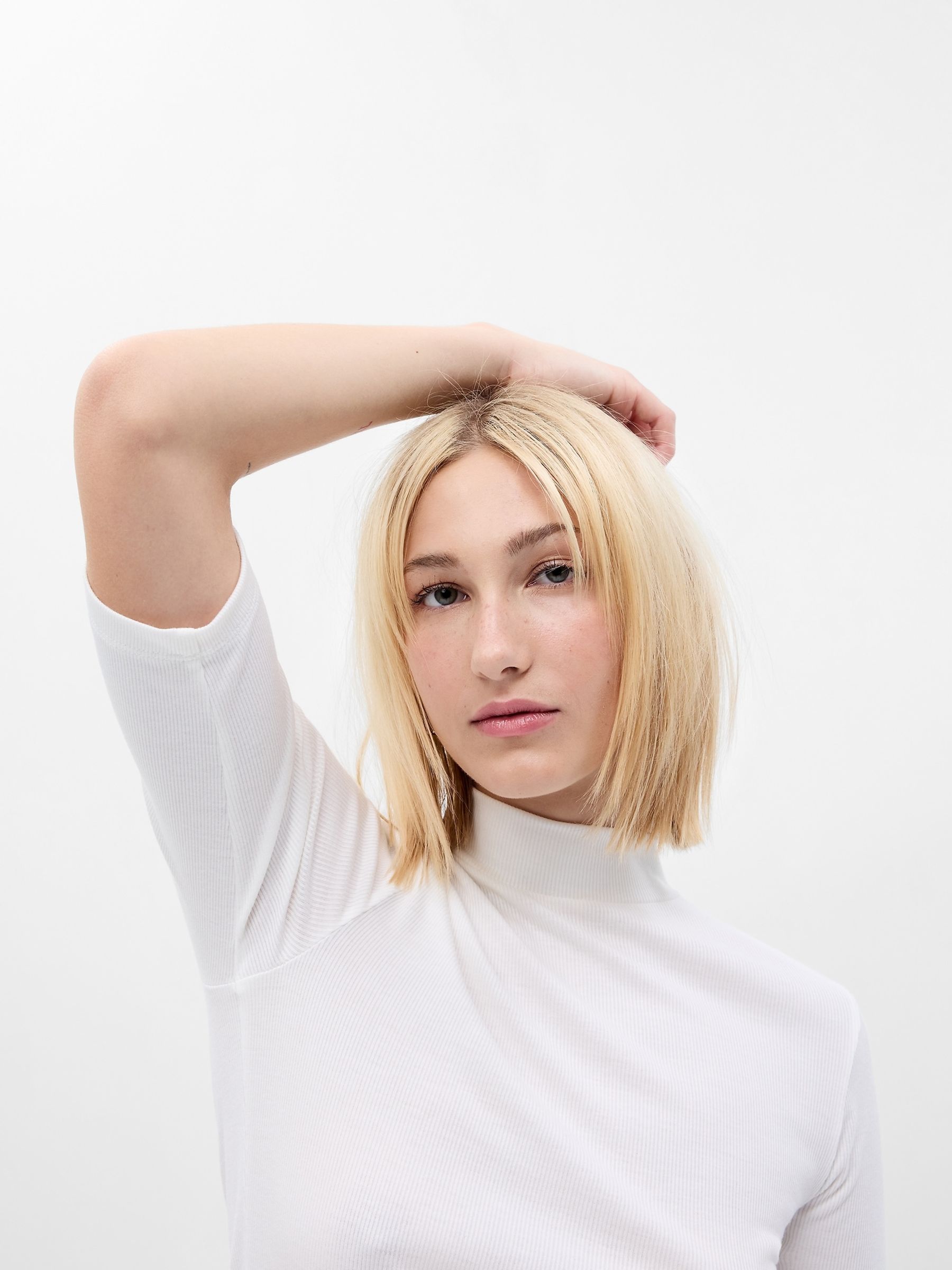 White Ribbed Stripe Short Sleeve Mock Neck T-Shirt - Image 3 of 5