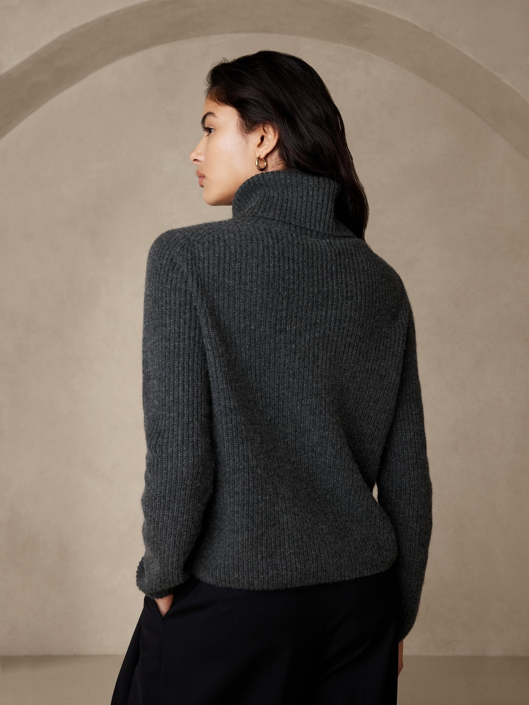 Banana Republic Grey Chiara Cashmere Turtleneck Jumper - Image 2 of 4