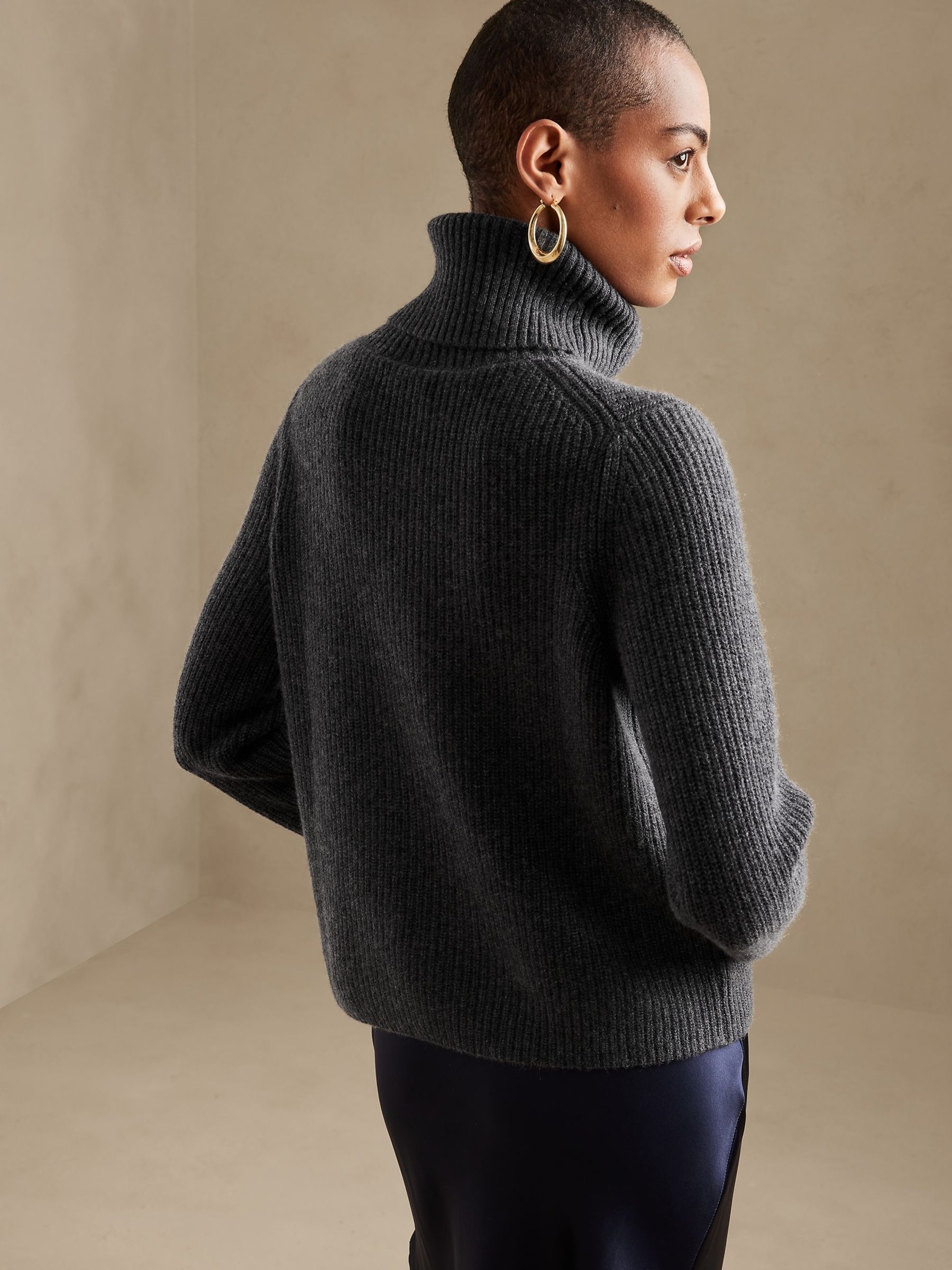 Banana Republic Grey Chiara Cashmere Turtleneck Jumper - Image 7 of 8