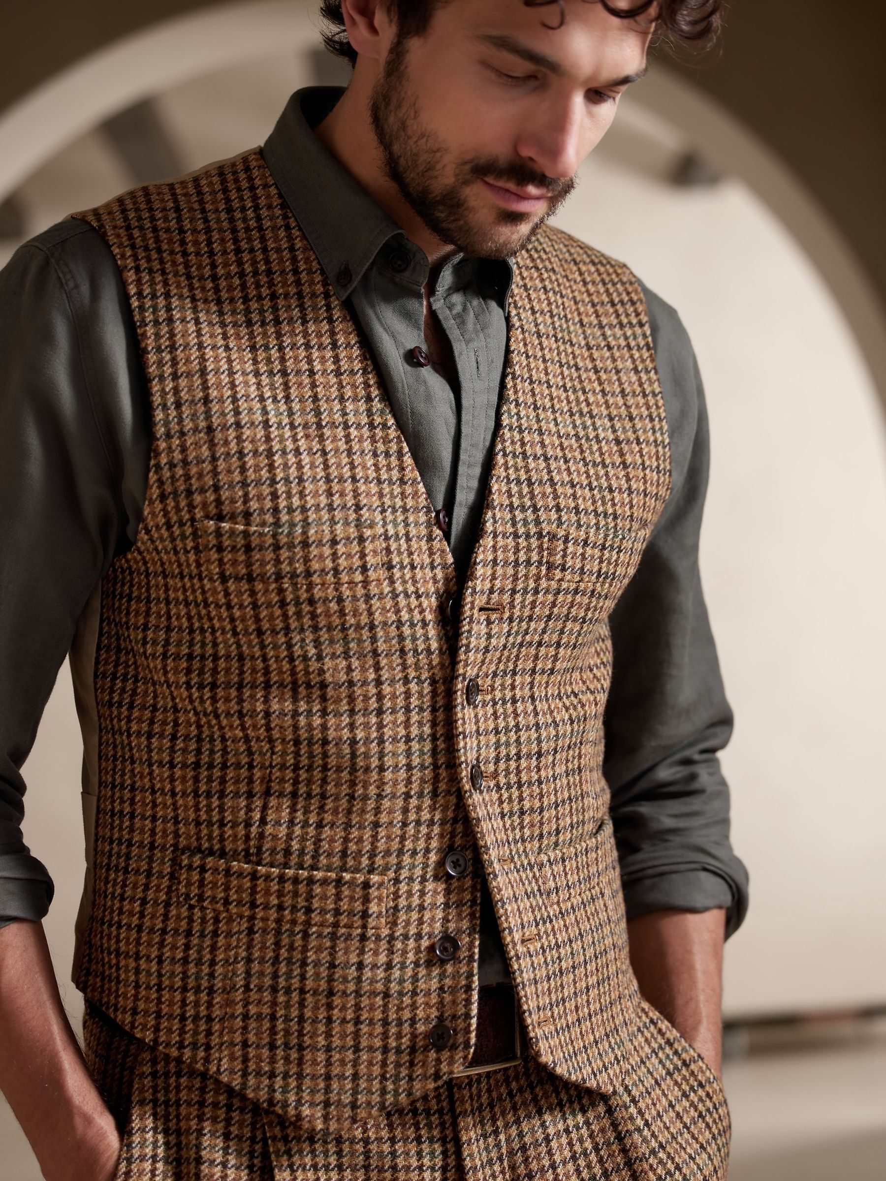 Banana Republic Brown Derby Suit Waistcoat - Image 3 of 6