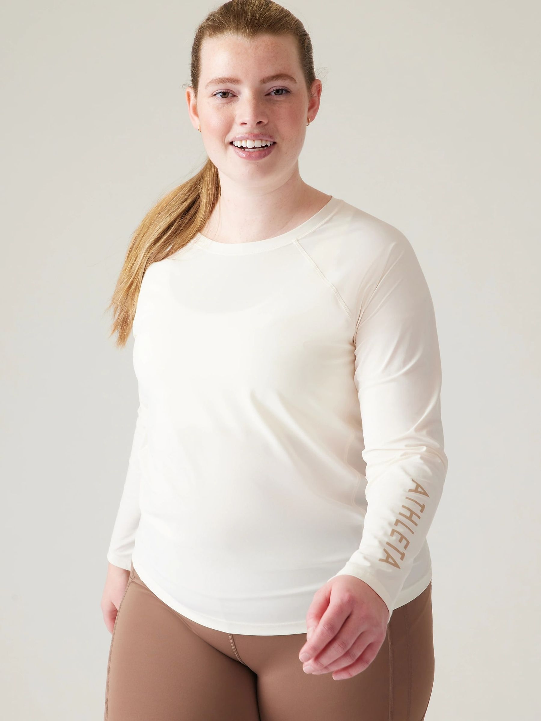 Athleta Cream Long Sleeve Crew Neck Train T-Shirt - Image 4 of 5