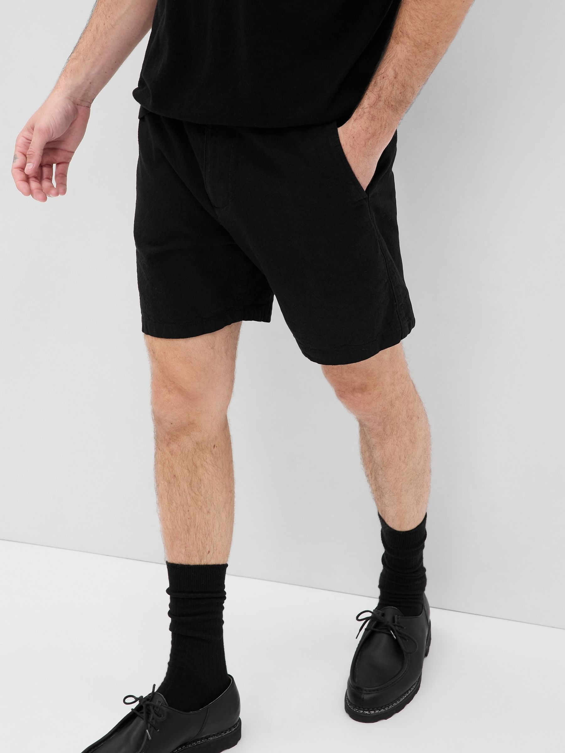 Black 7" Linen Cotton Shorts - Image 5 of 6