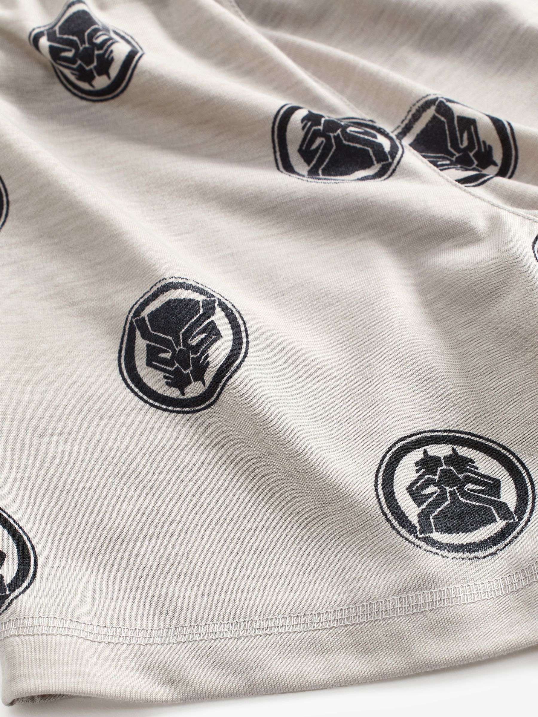 Black Marvel Iron Man Short Sleeve Pyjama Shorts Set - Image 4 of 4