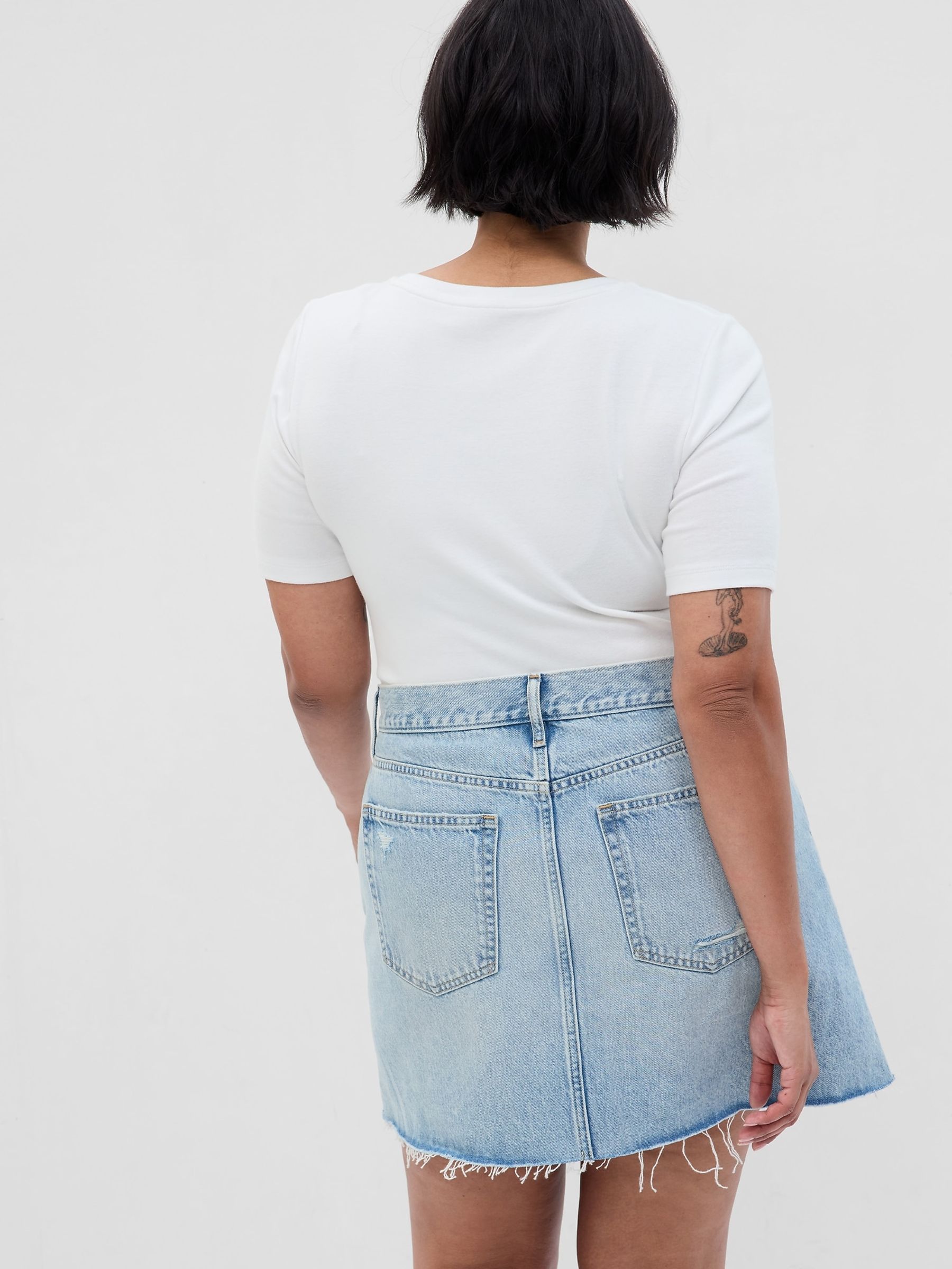 White Short Sleeve Modern Cotton-Modal Crew Neck T-Shirt - Image 5 of 6