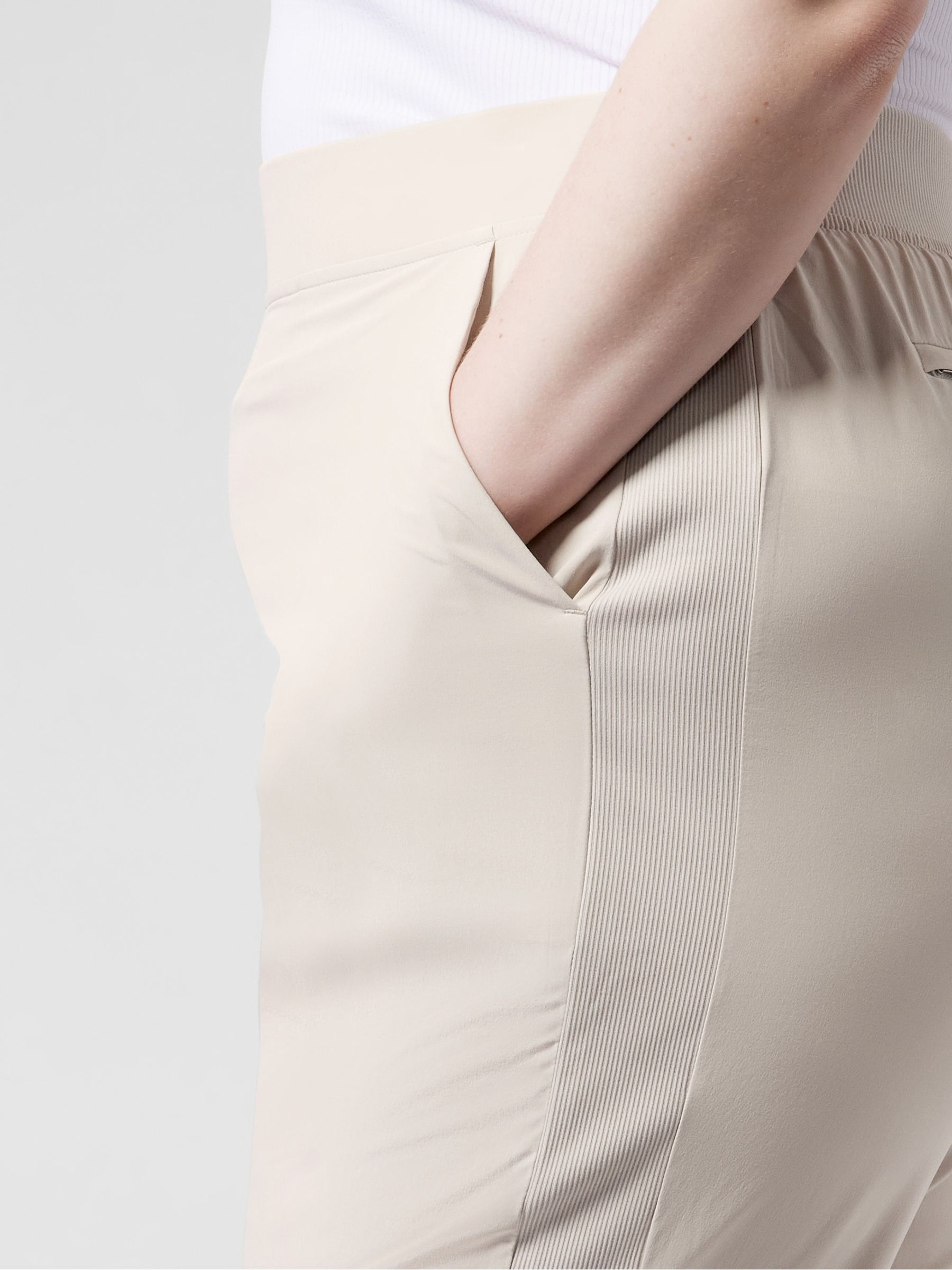 Athleta Cream Brooklyn Mid Rise Featherweight Ankle Trousers - Image 5 of 6
