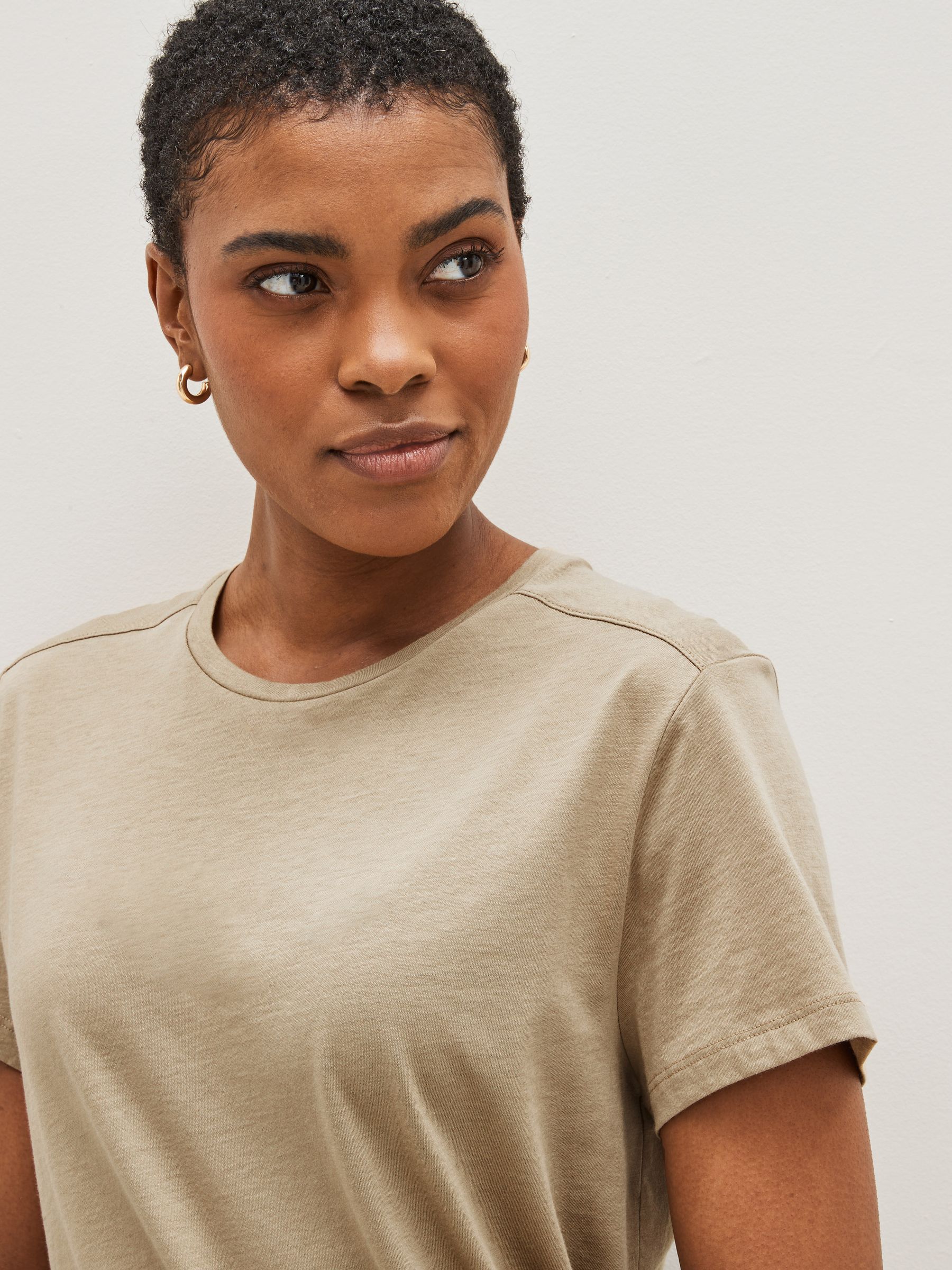 Banana Republic Brown Tissue-Weight Crew-Neck T-Shirt - Image 3 of 4