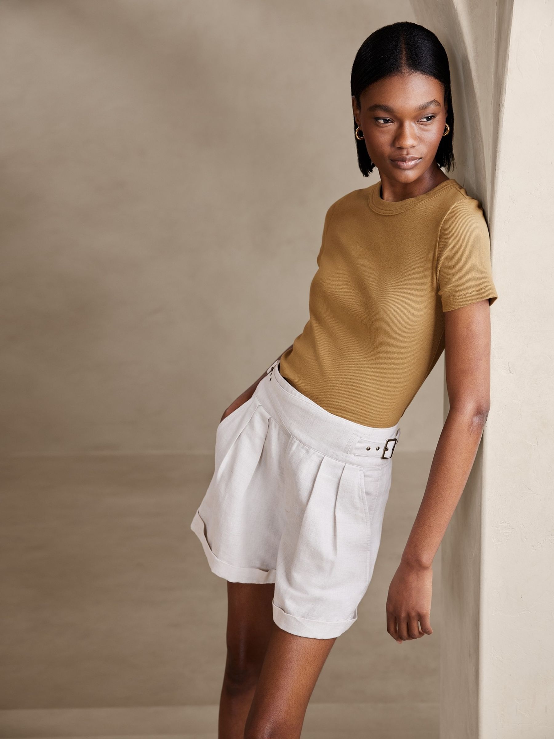 Banana Republic Brown Ribbed Shrunken T-Shirt - Image 1 of 4