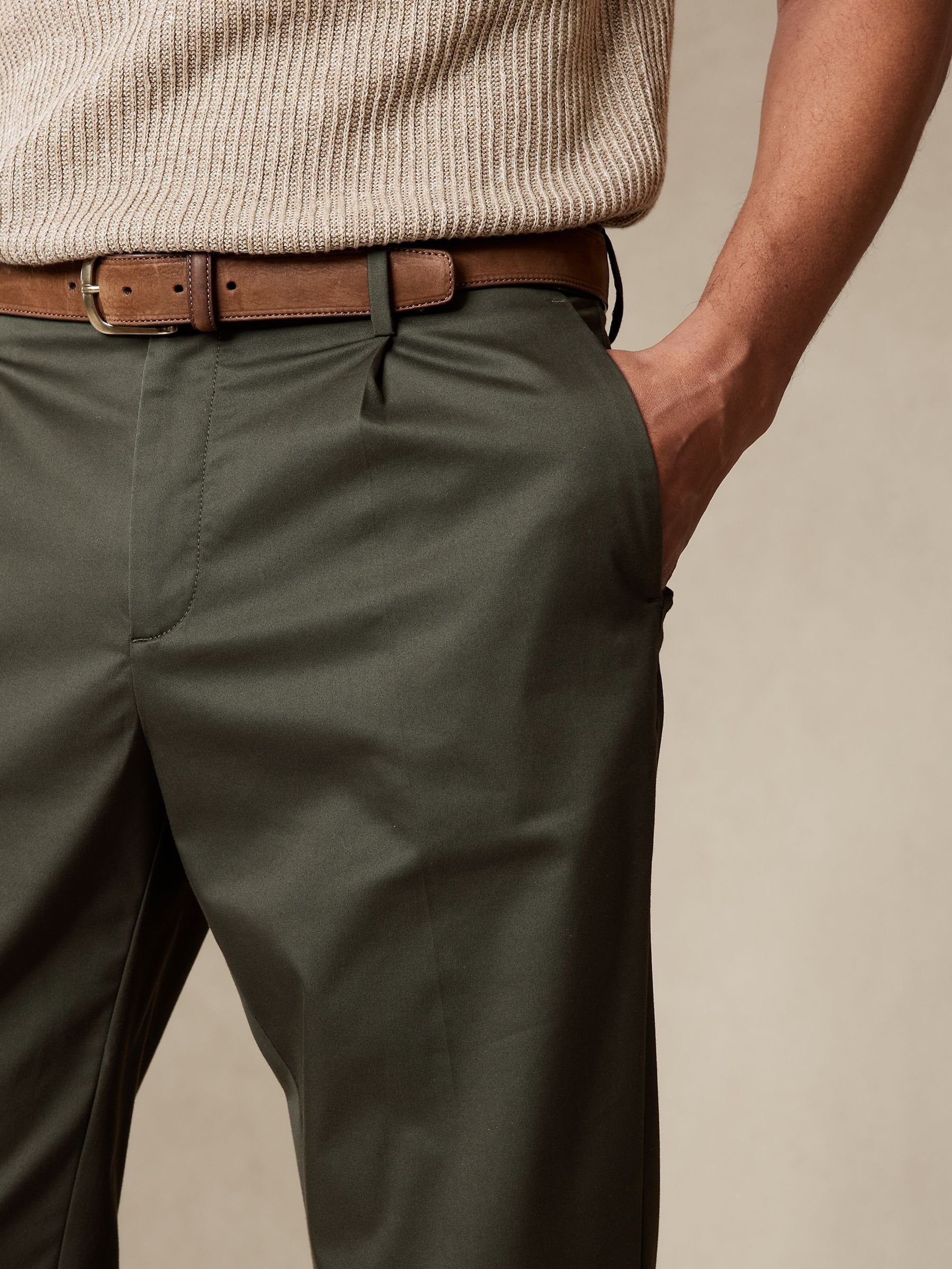 Banana Republic Green Pleated Core Temp Pant - Image 3 of 4