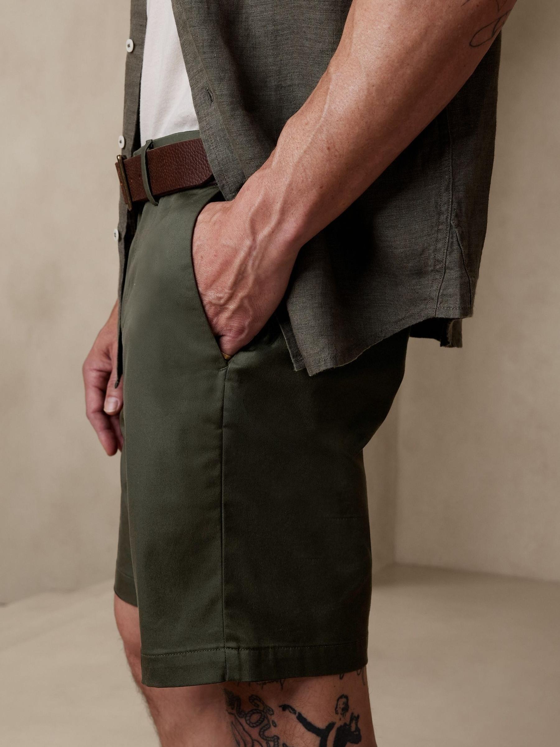 Banana Republic Green 9" Core Temp Shorts - Image 2 of 3