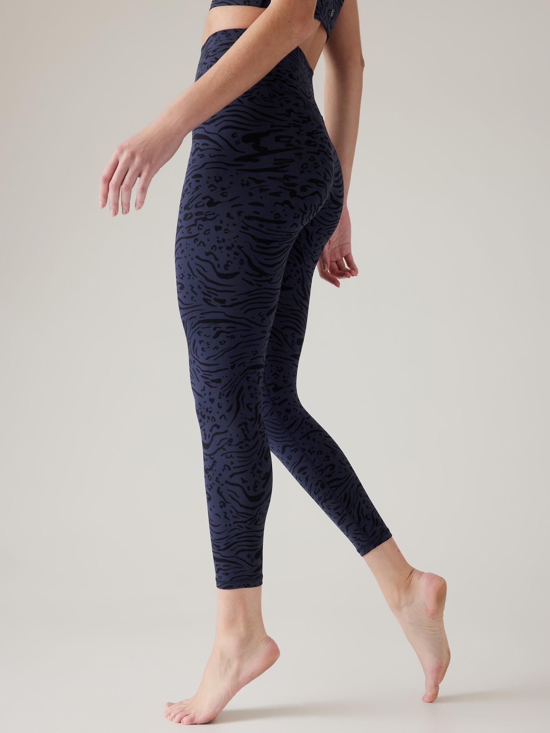 Athleta Blue Transcend 7/8 Leggings - Image 5 of 6