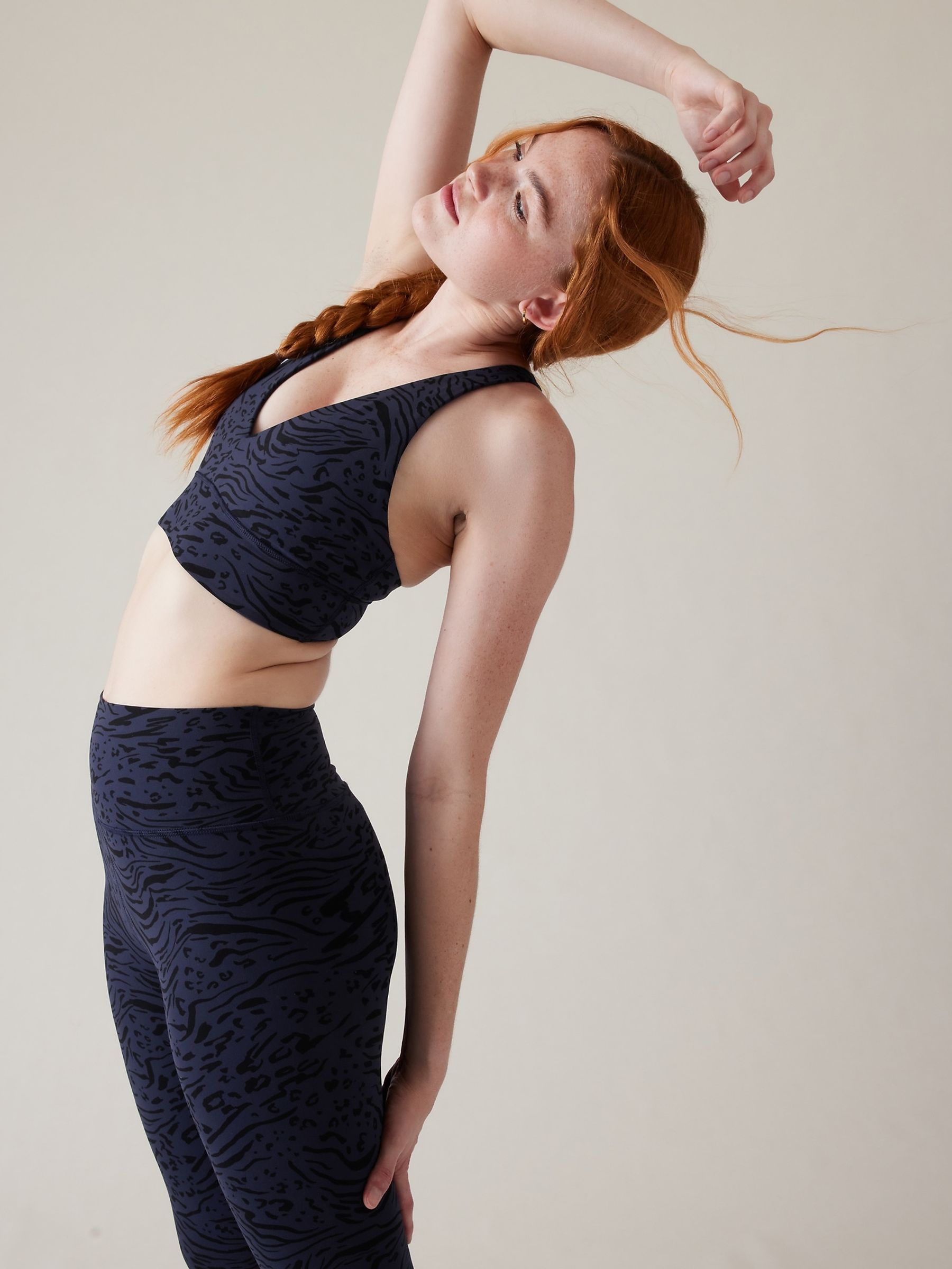 Athleta Blue A-C Cup Transcend Plunge Low Impact Sports Bra - Image 3 of 4
