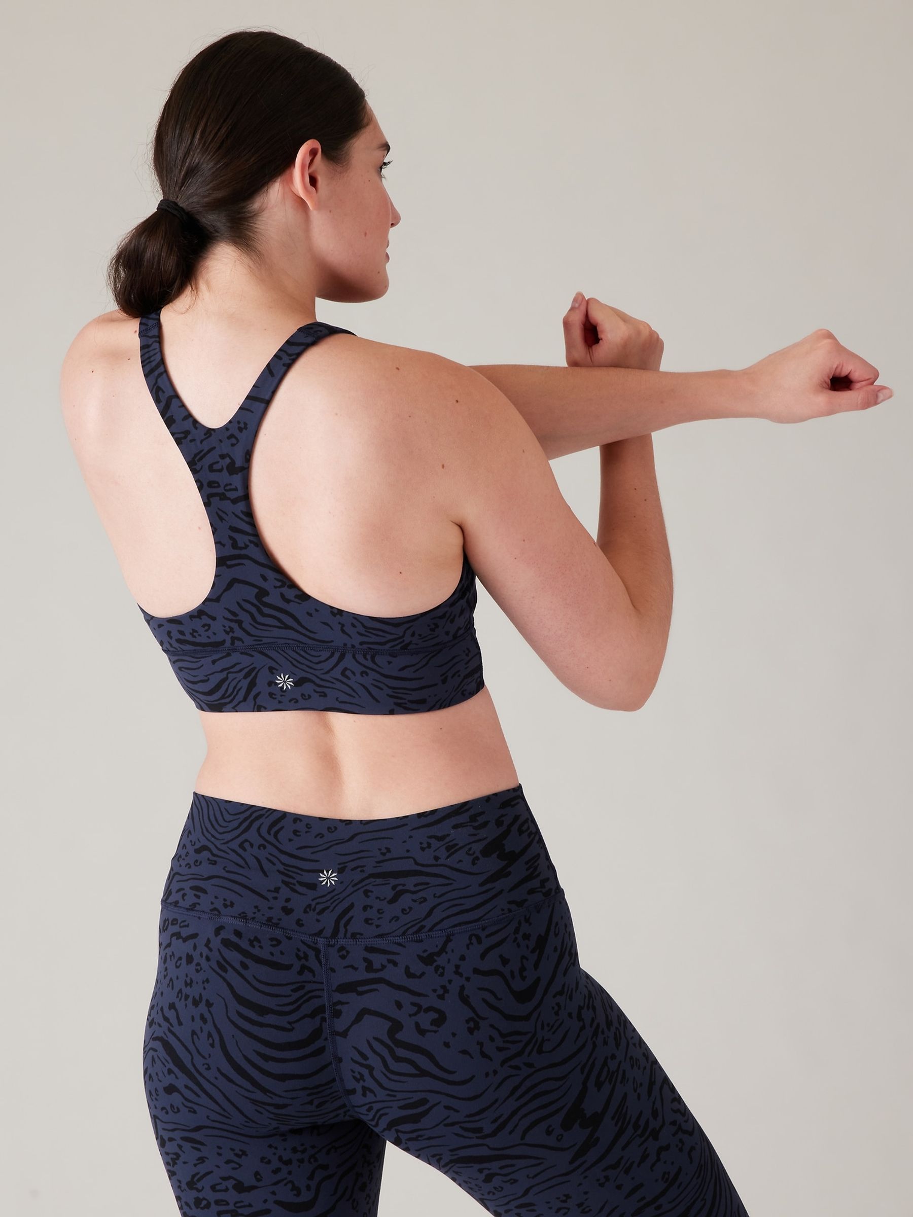 Athleta Blue A-C Cup Transcend Plunge Low Impact Sports Bra - Image 4 of 4