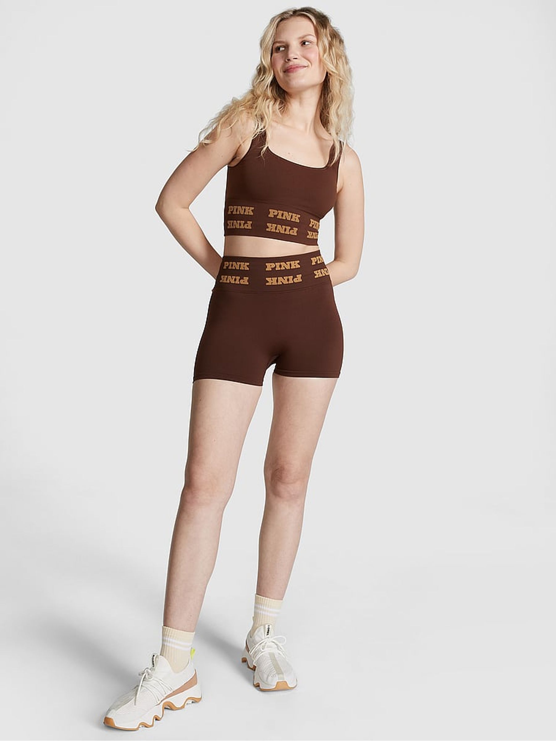 Ganache Brown Seamless Logo Short - Image 2 of 3