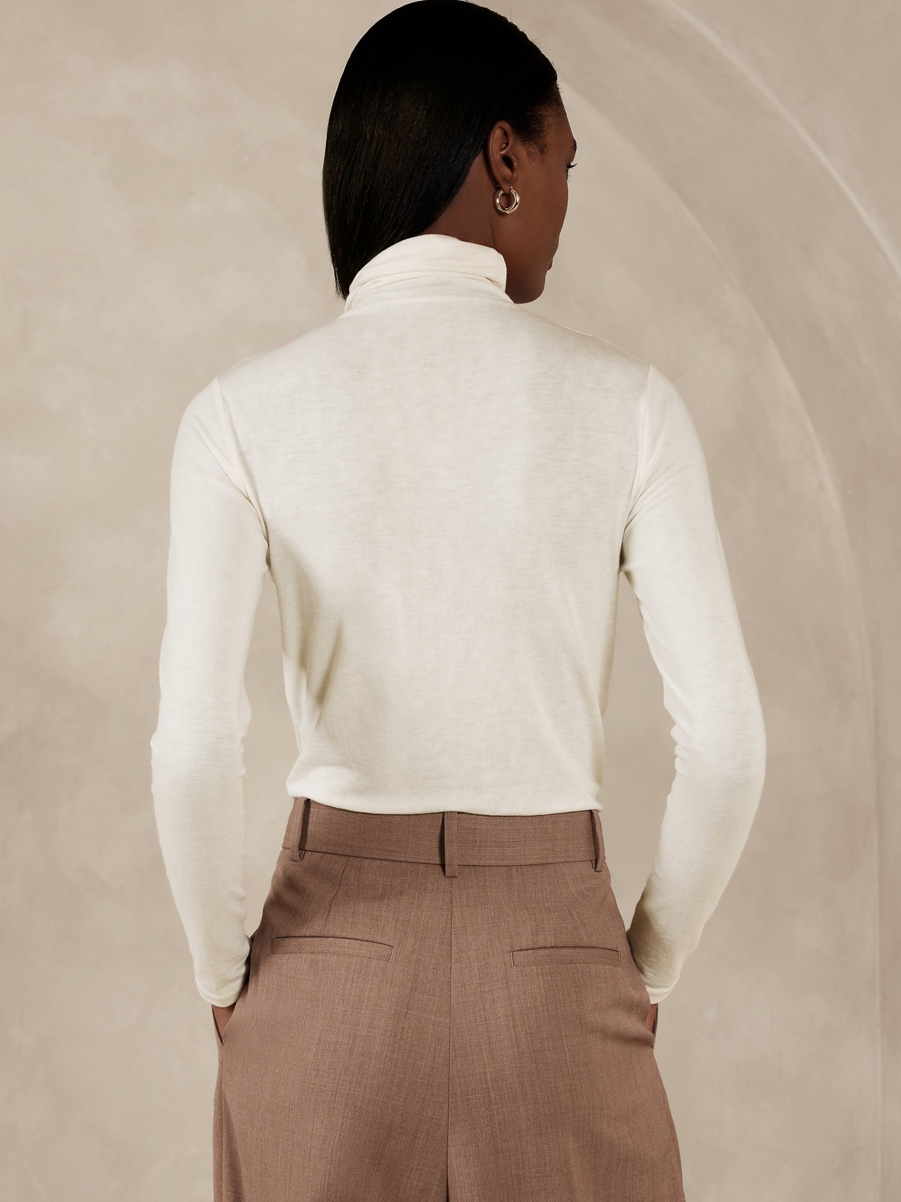 Banana Republic White Sabel Wool-Blend Turtleneck Jumper - Image 2 of 4