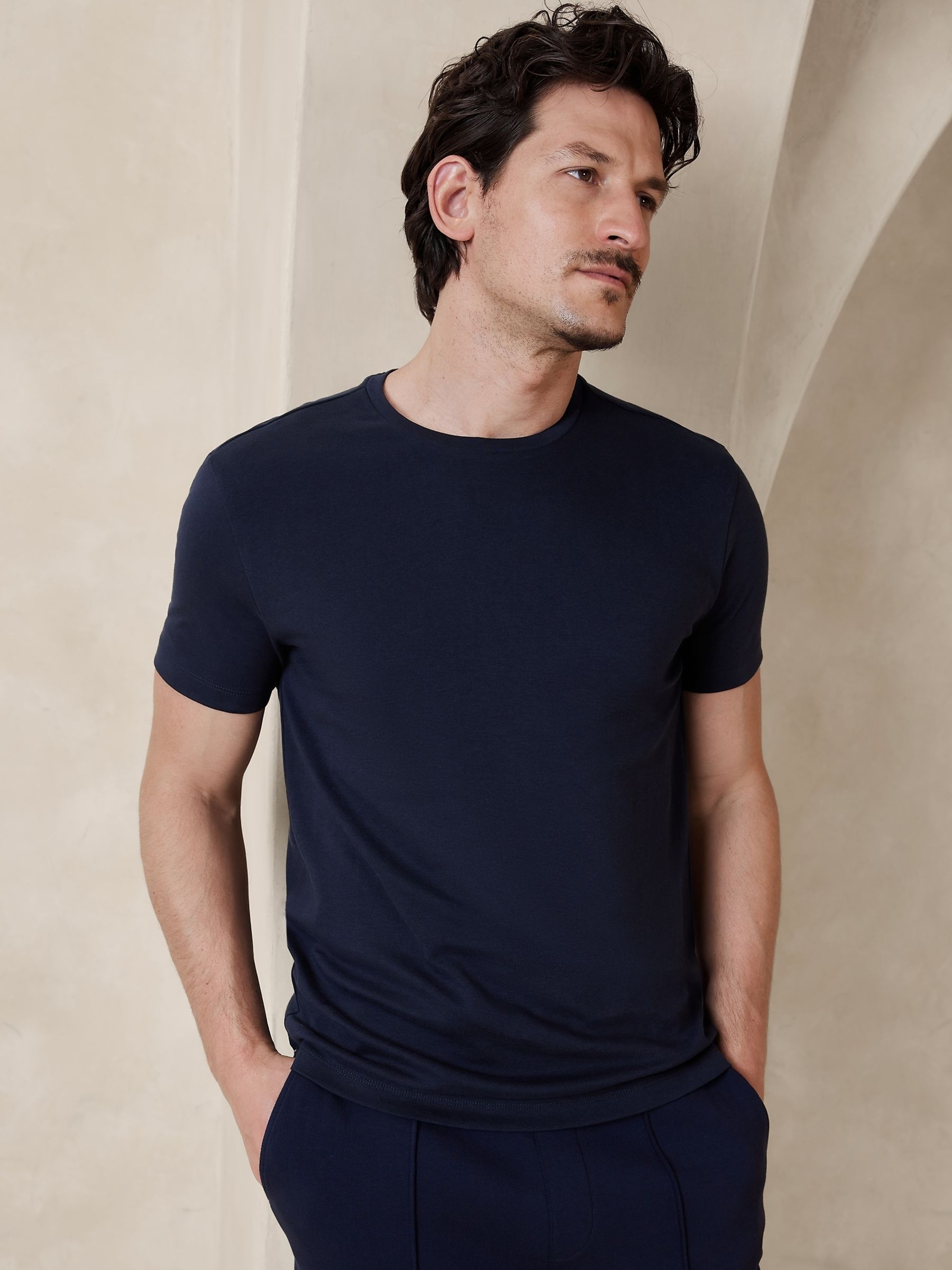 Banana Republic Blue Cotton Short Sleeve T-Shirt - Image 1 of 4 Banana Republic Blue Cotton Short Sleeve T-Shirt - Image 1 of 4