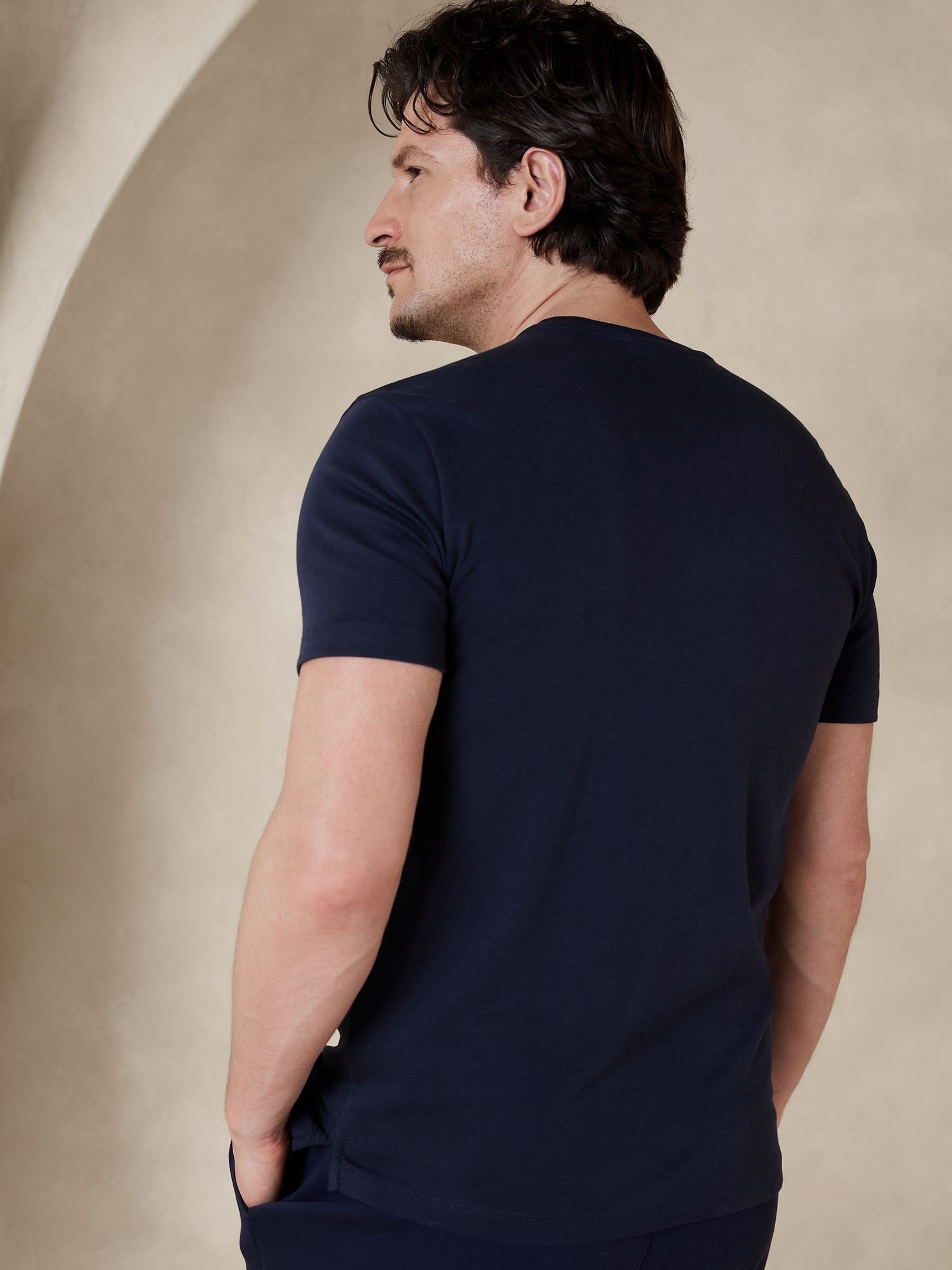 Banana Republic Blue Cotton Short Sleeve T-Shirt - Image 2 of 4 Banana Republic Blue Cotton Short Sleeve T-Shirt - Image 2 of 4