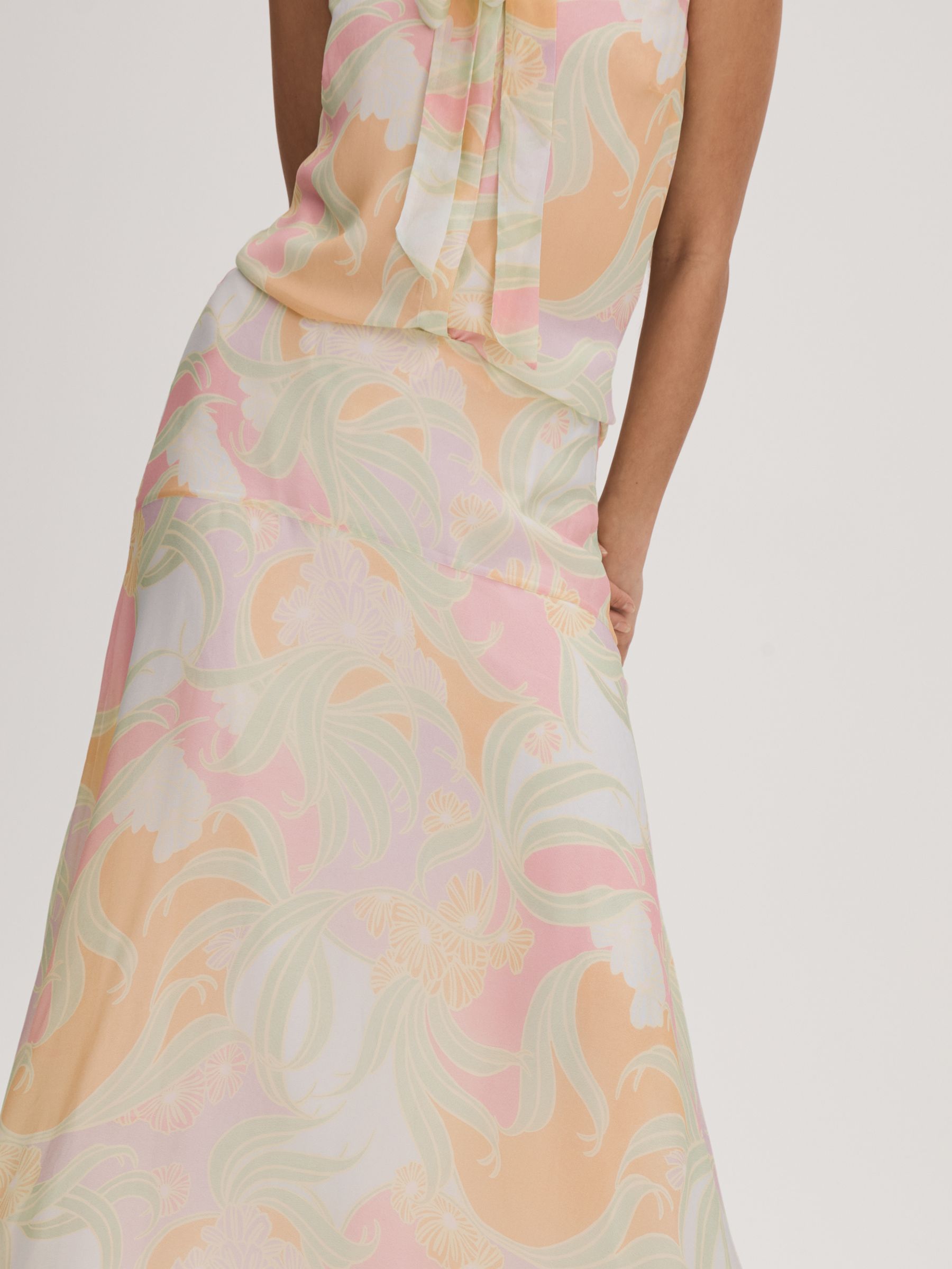 Florere Printed Midi Skirt in Multi - Image 3 of 7