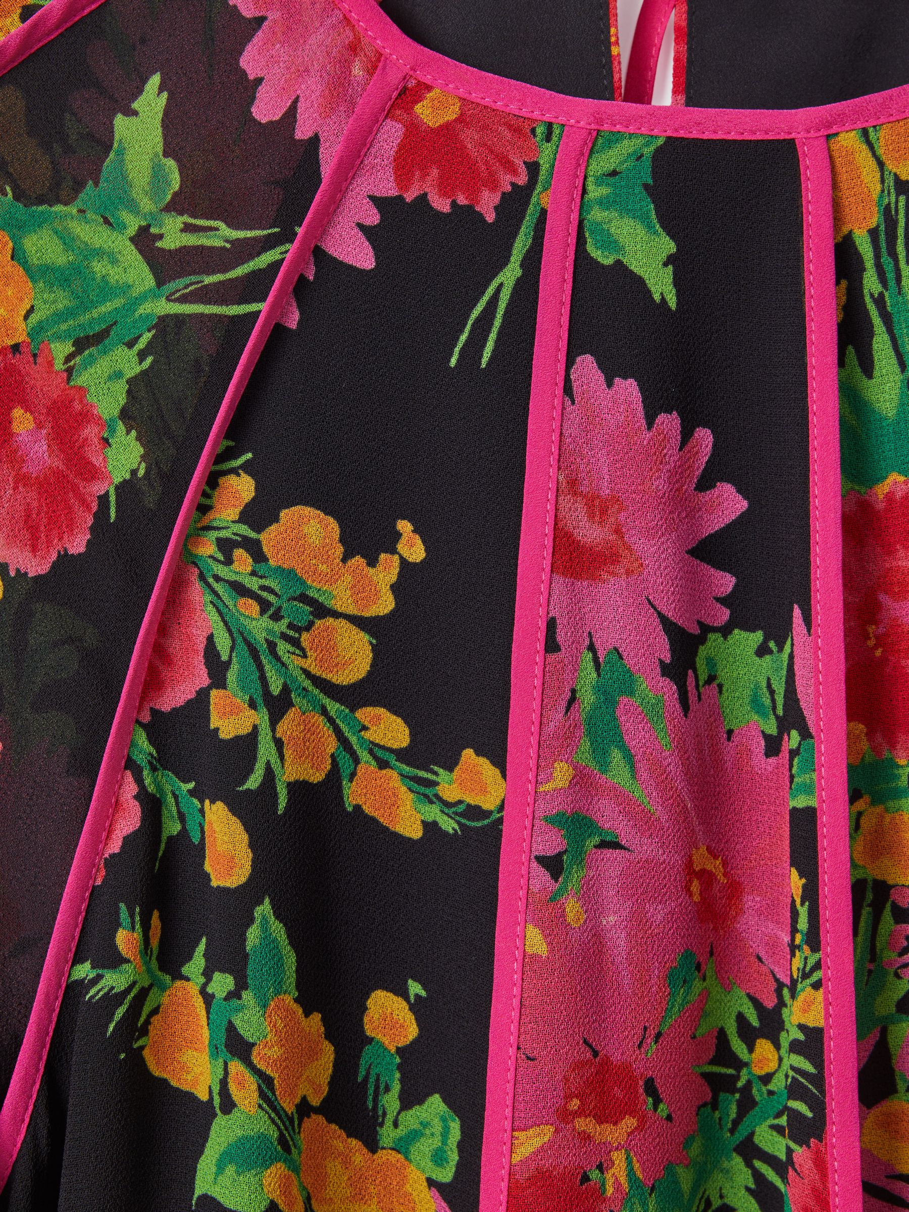 Florere Printed Flare Sleeve Blouse in Pink/Black - Image 6 of 6