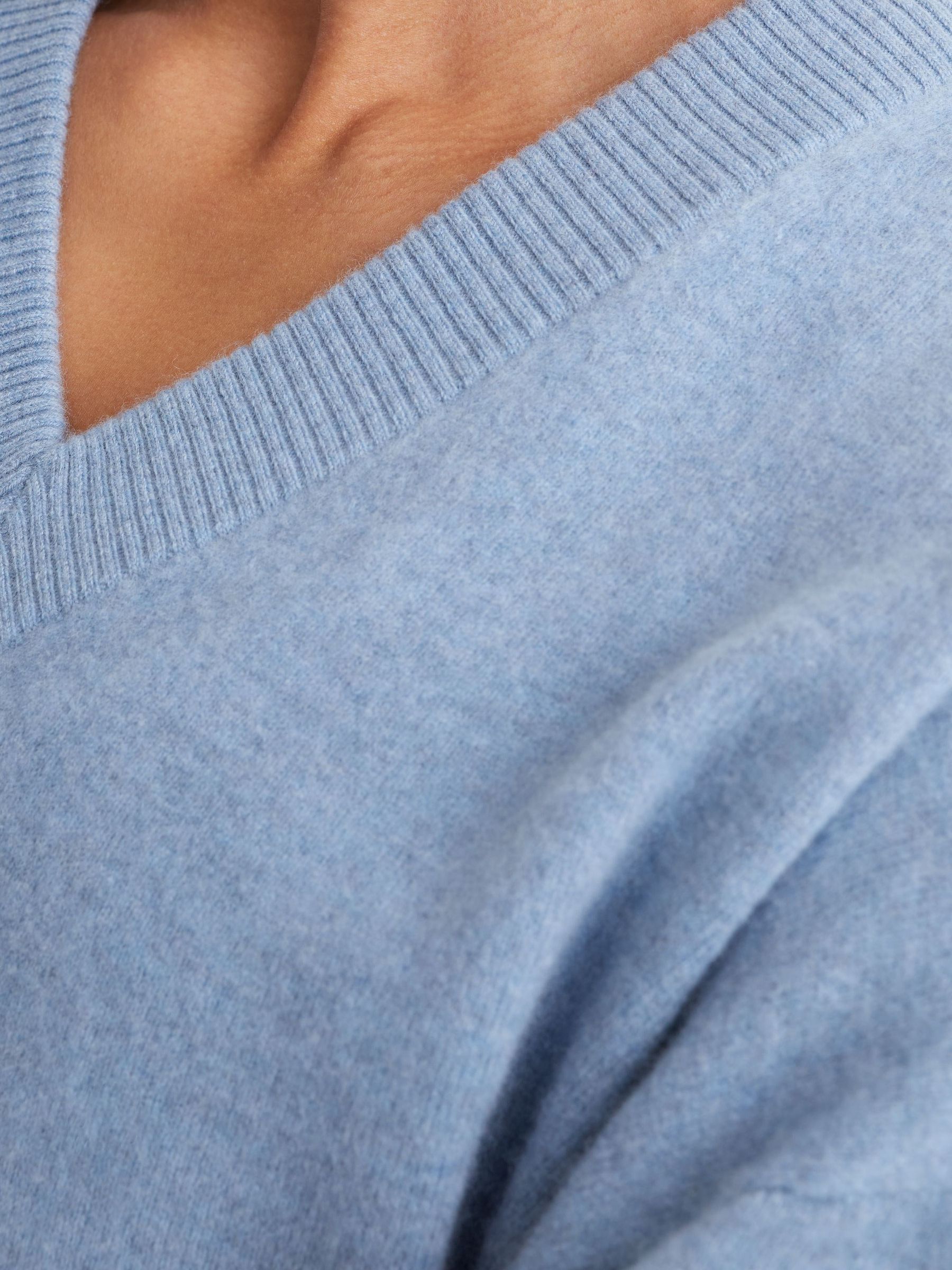 Wool-Cashmere V-Neck Jumper in Soft Blue - Image 5 of 8