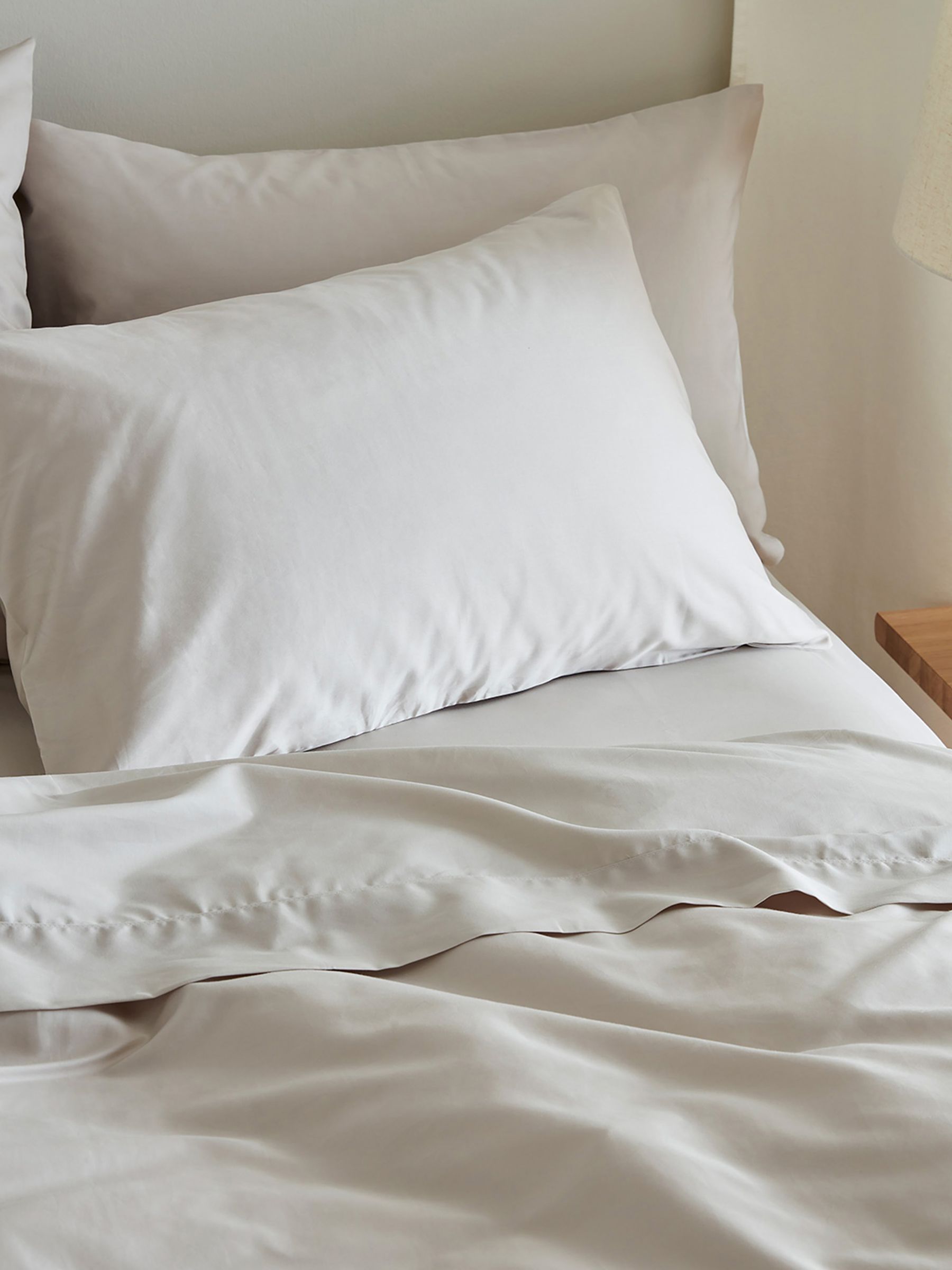 Bedfolk Natural 100% Cotton Luxe Deep Fitted Sheet - Image 2 of 4