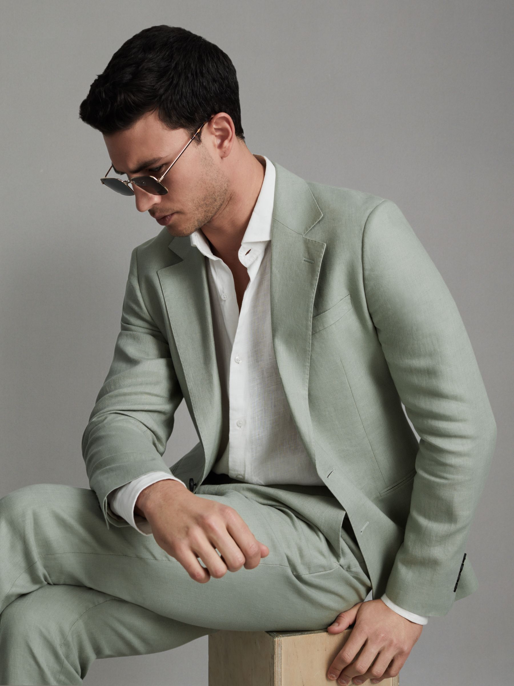 Single-Breasted Linen Suit Blazer Slim Fit in Apple - Image 6 of 8