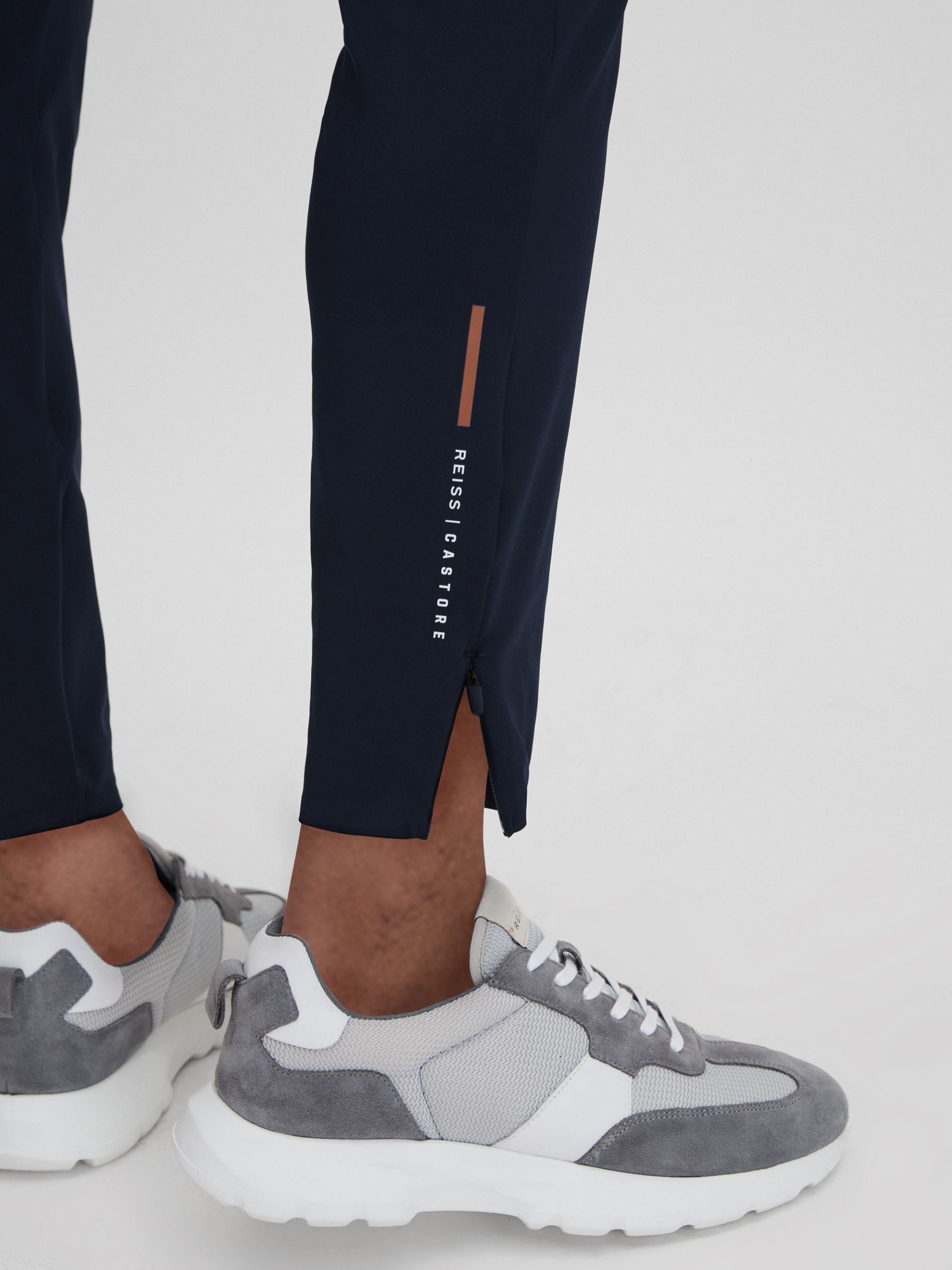 Reiss Castore Performance Slim Fit Joggers in Midnight Navy - REISS