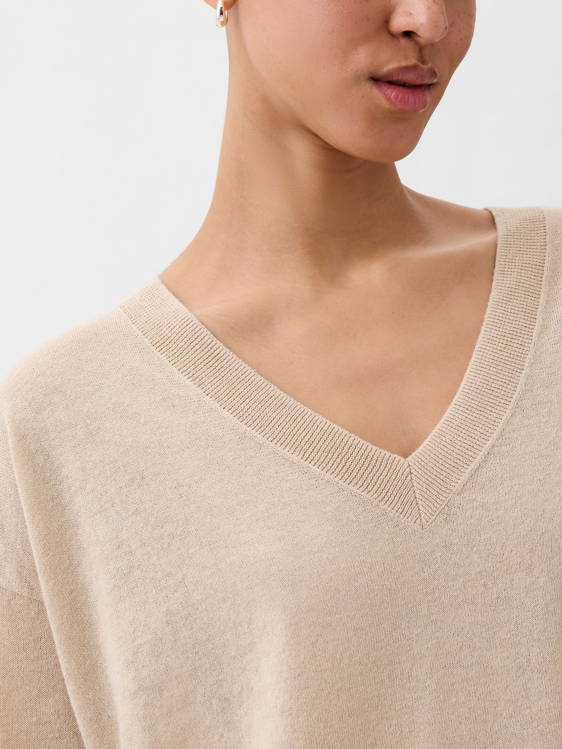 Beige Linen Blend V Neck Split Hem Jumper - Image 4 of 5