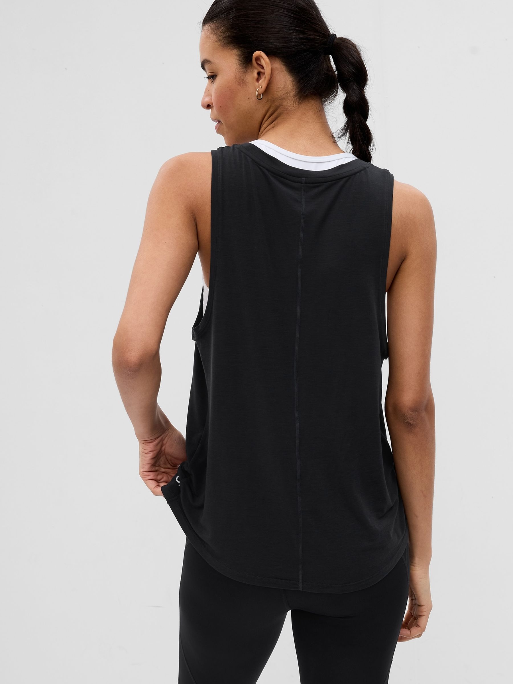 Black Sleevless Muscle Vest - Image 2 of 5