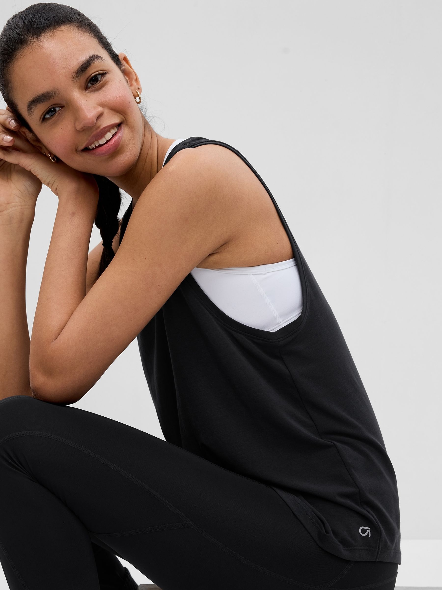 Black Sleevless Muscle Vest - Image 3 of 5