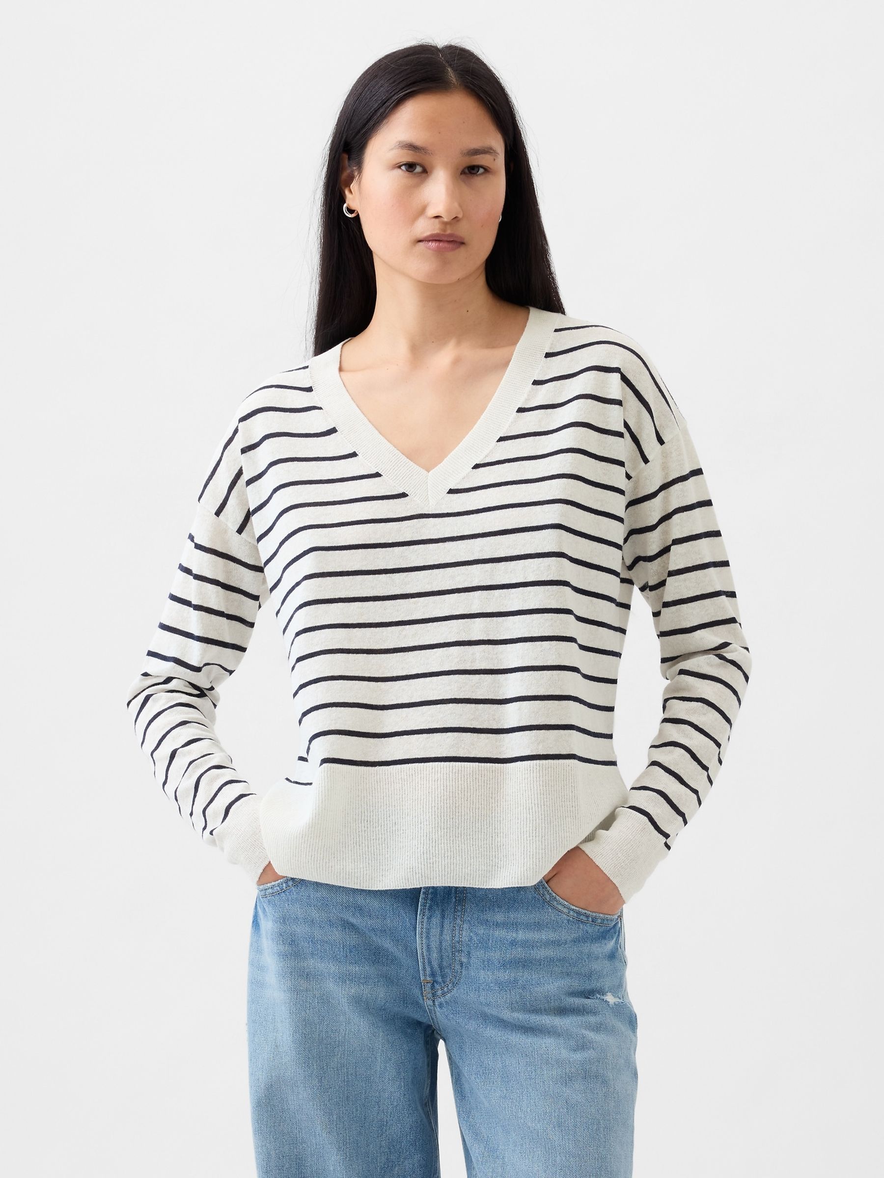 Black/White Linen Blend V Neck Split Hem Jumper - Image 1 of 5