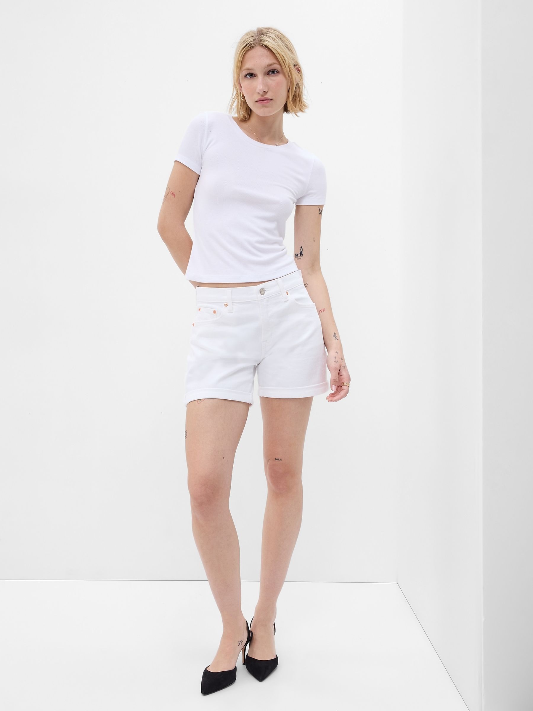 White Denim Mid Rise Girlfriend Shorts - Image 3 of 6