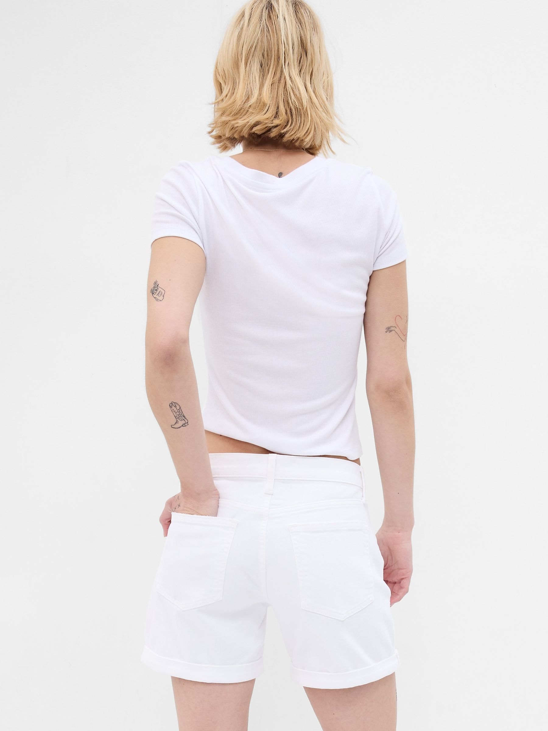 White Denim Mid Rise Girlfriend Shorts - Image 4 of 6