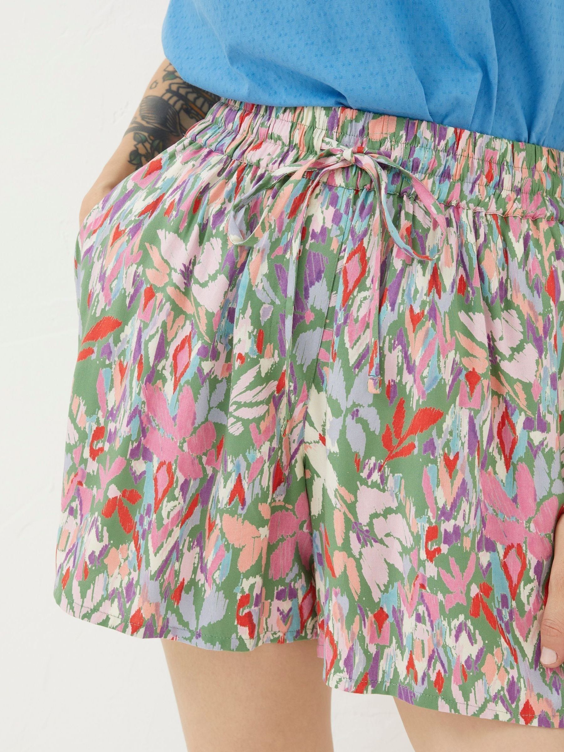 Green Expressive Floral Flippy Shorts - Image 4 of 5