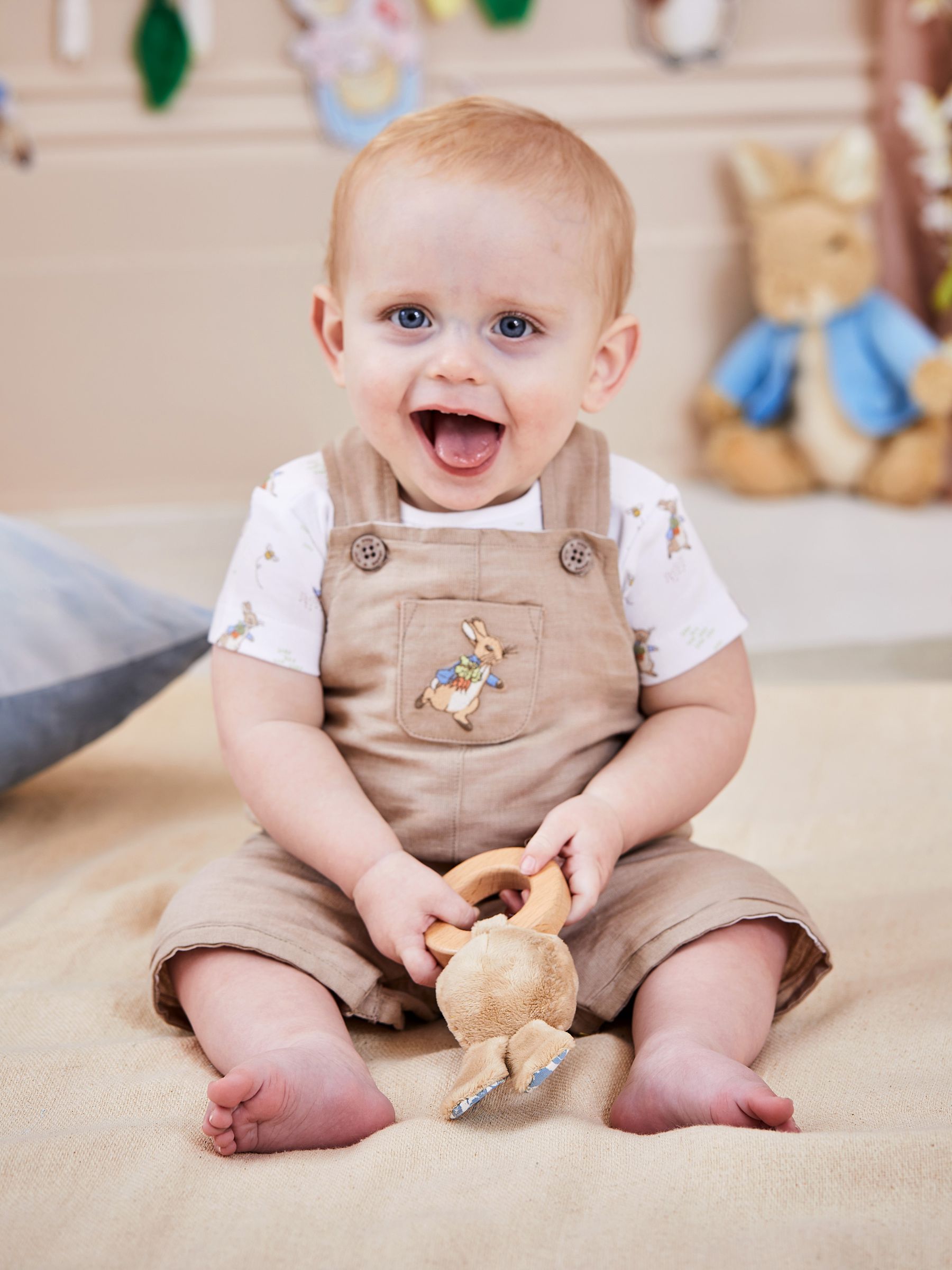 Natural 2-Piece Peter Rabbit Dungarees & Body Set - Image 1 of 6