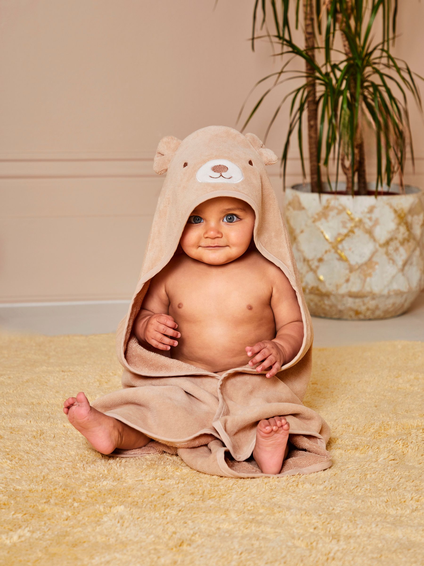 Bear Character Hooded Towel - Image 2 of 4