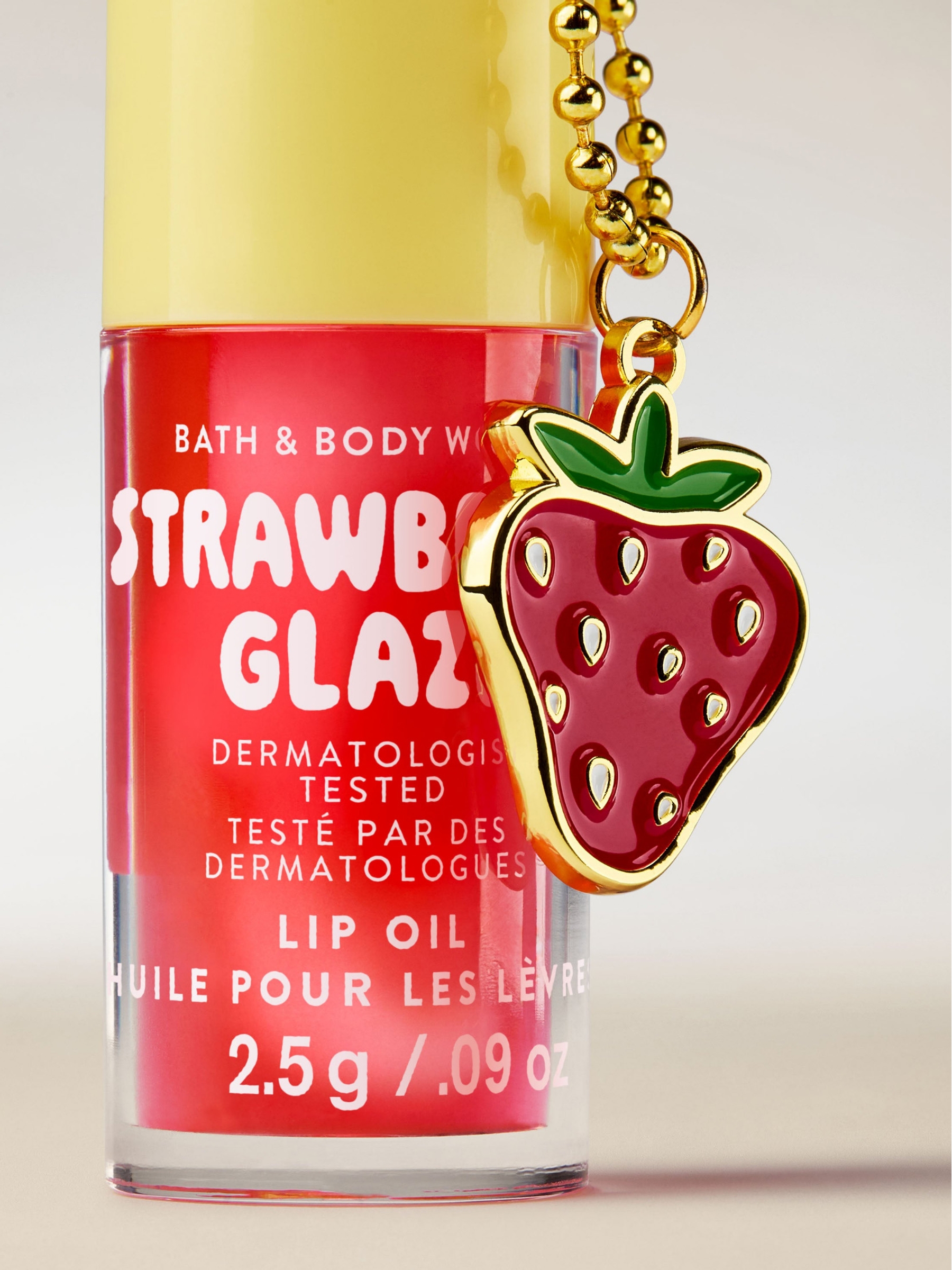 Strawberry Glaze Lip Oil 2.5g - Image 2 of 4 Strawberry Glaze Lip Oil 2.5g - Image 2 of 4