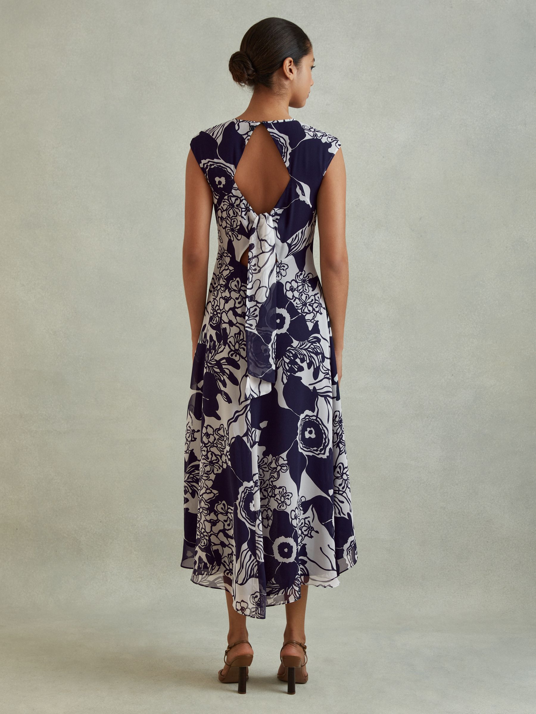 Printed Open Back Midi Dress in Blue - Image 4 of 5