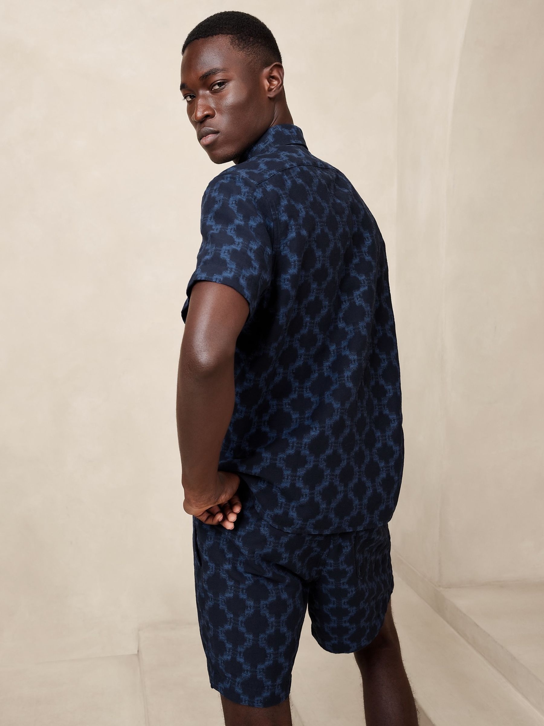 Banana Republic Navy/Blue Avila Linen Jacquard Resort Shirt - Image 2 of 4