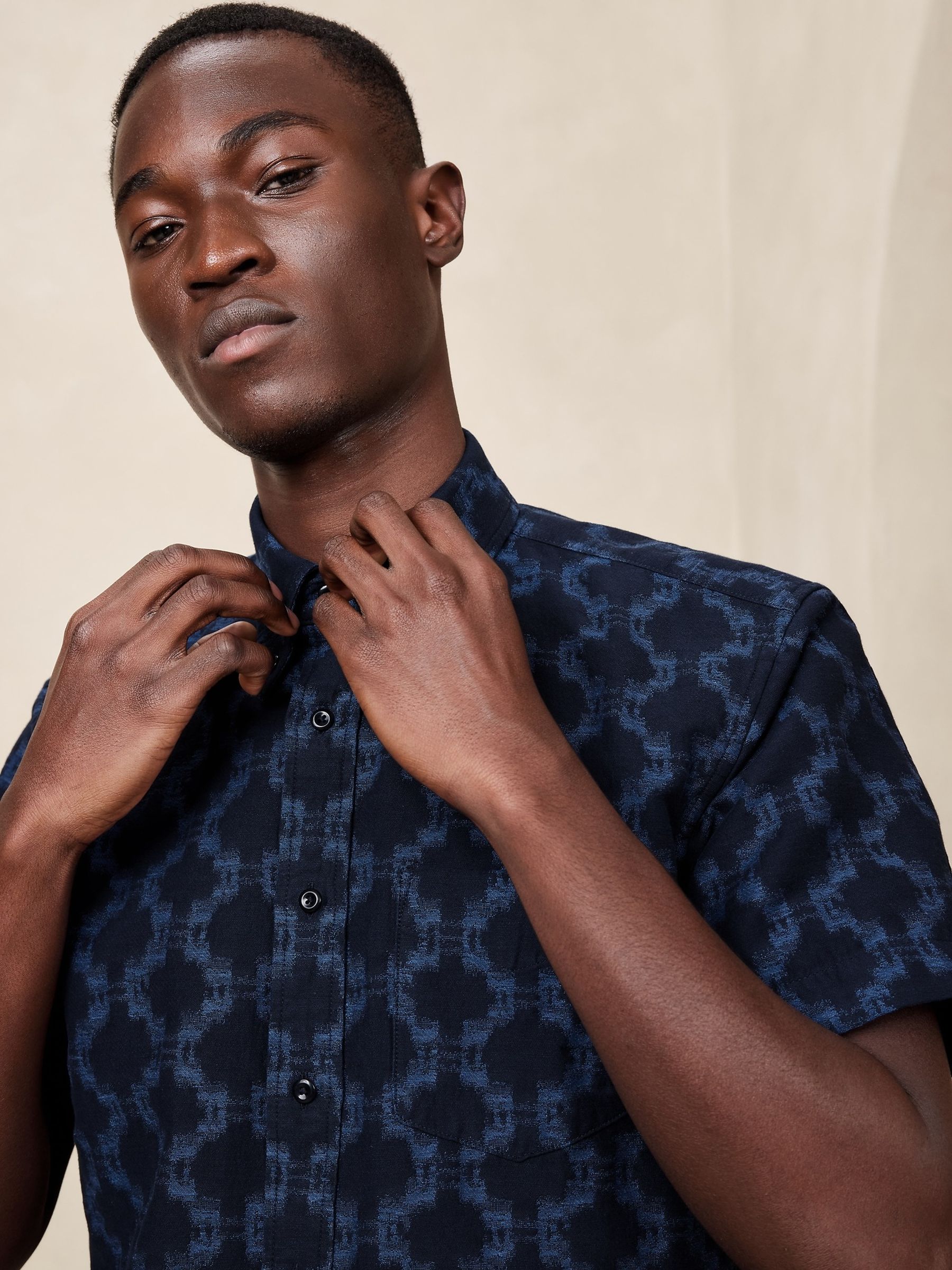 Banana Republic Navy/Blue Avila Linen Jacquard Resort Shirt - Image 3 of 4