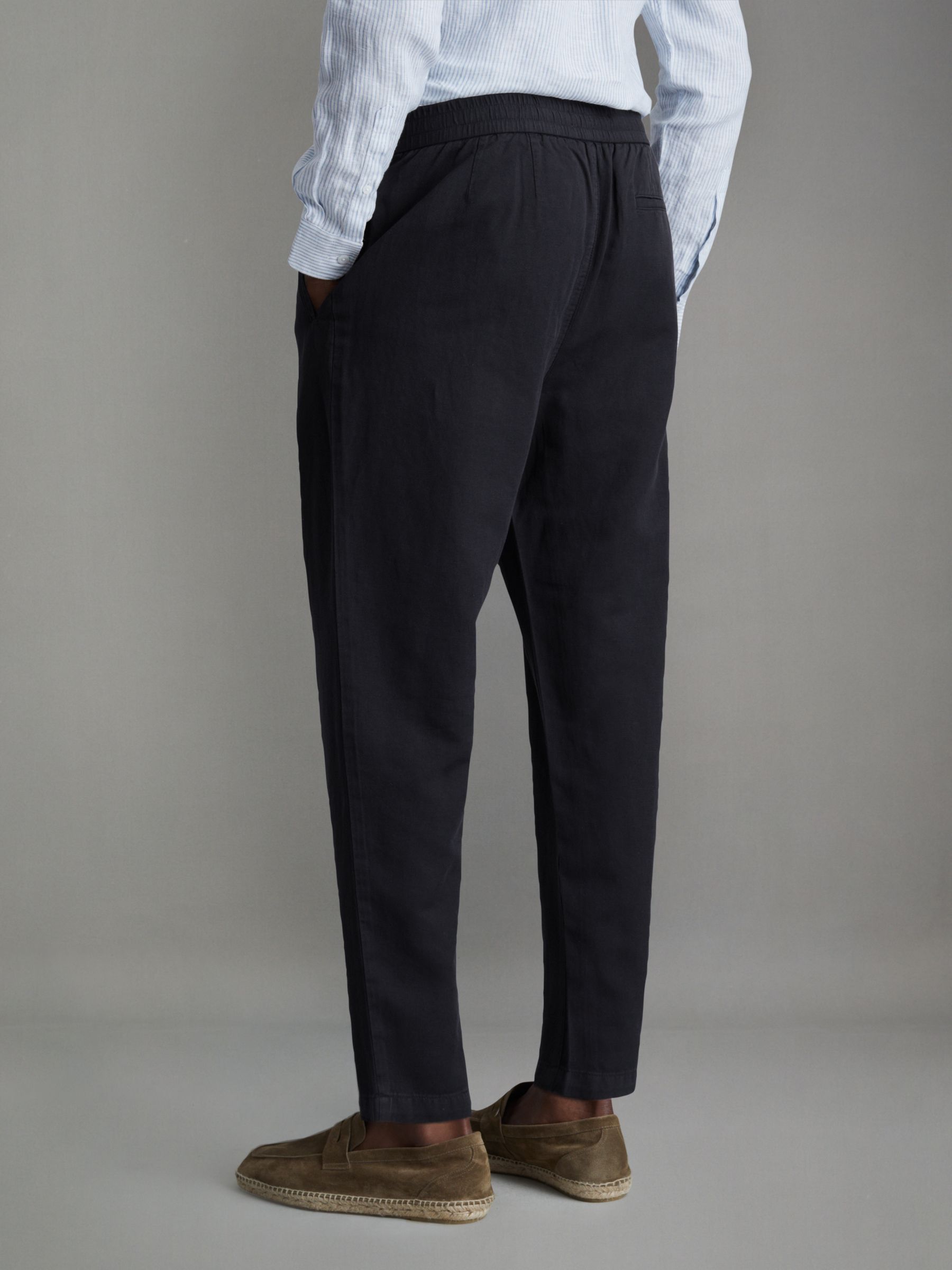 Relaxed Cotton/Linen Blend Elasticated Waist Trousers in Navy - Image 5 of 6