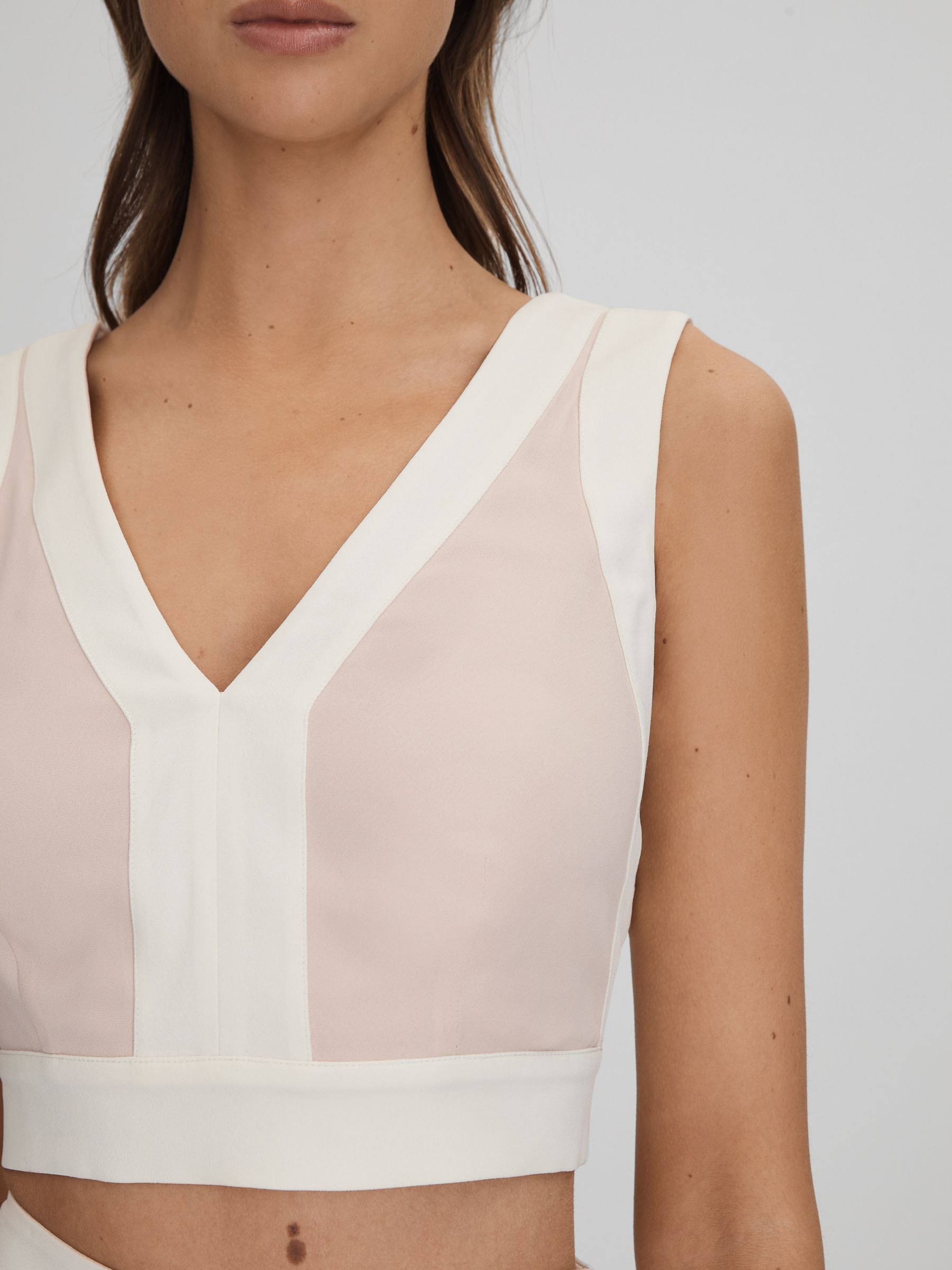 Contrast Trim Co-Ord Crop Top in Nude/Ivory - Image 4 of 6