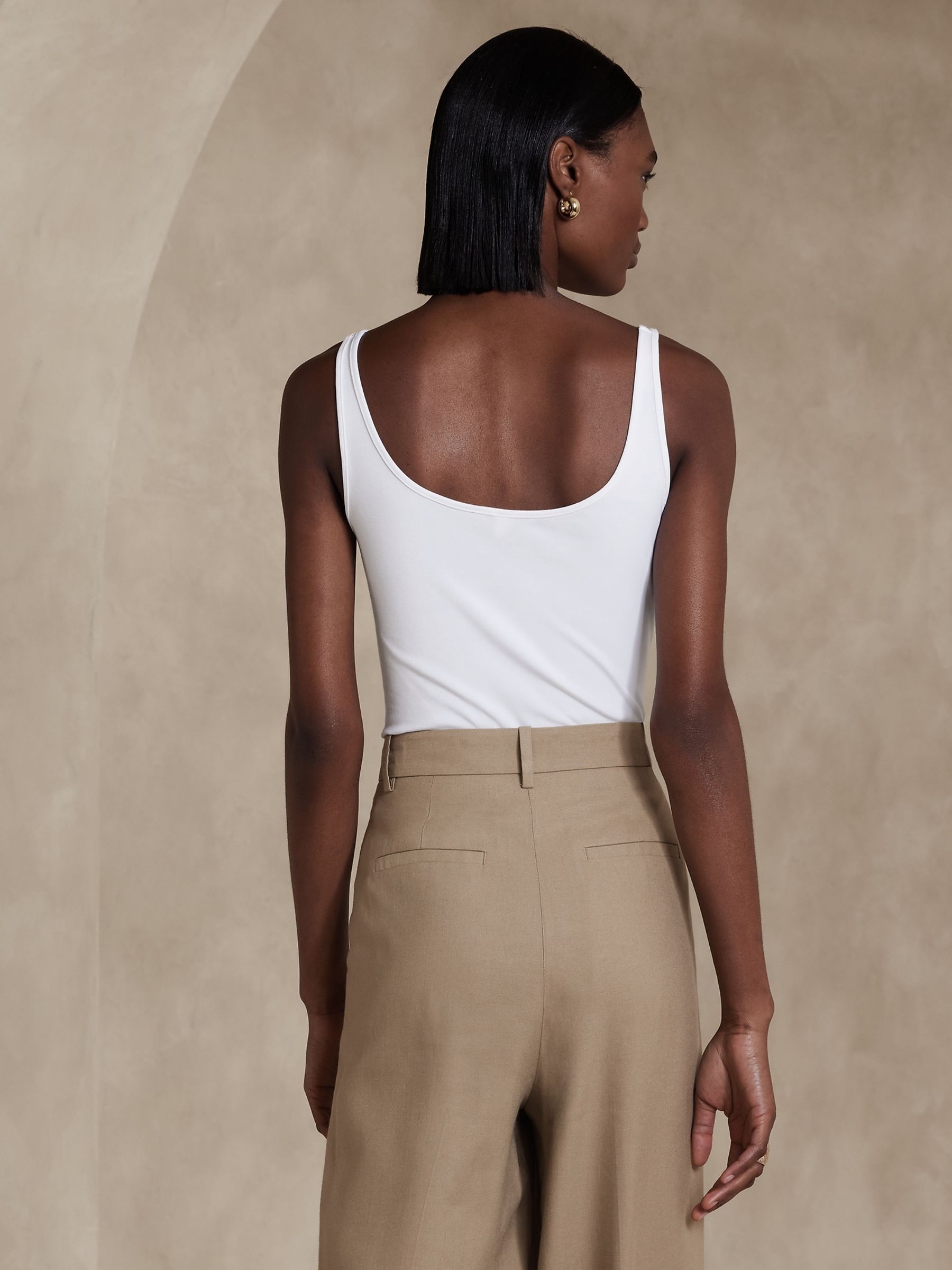 Banana Republic White Refined Scoop Neck Tank Vest - Image 2 of 4