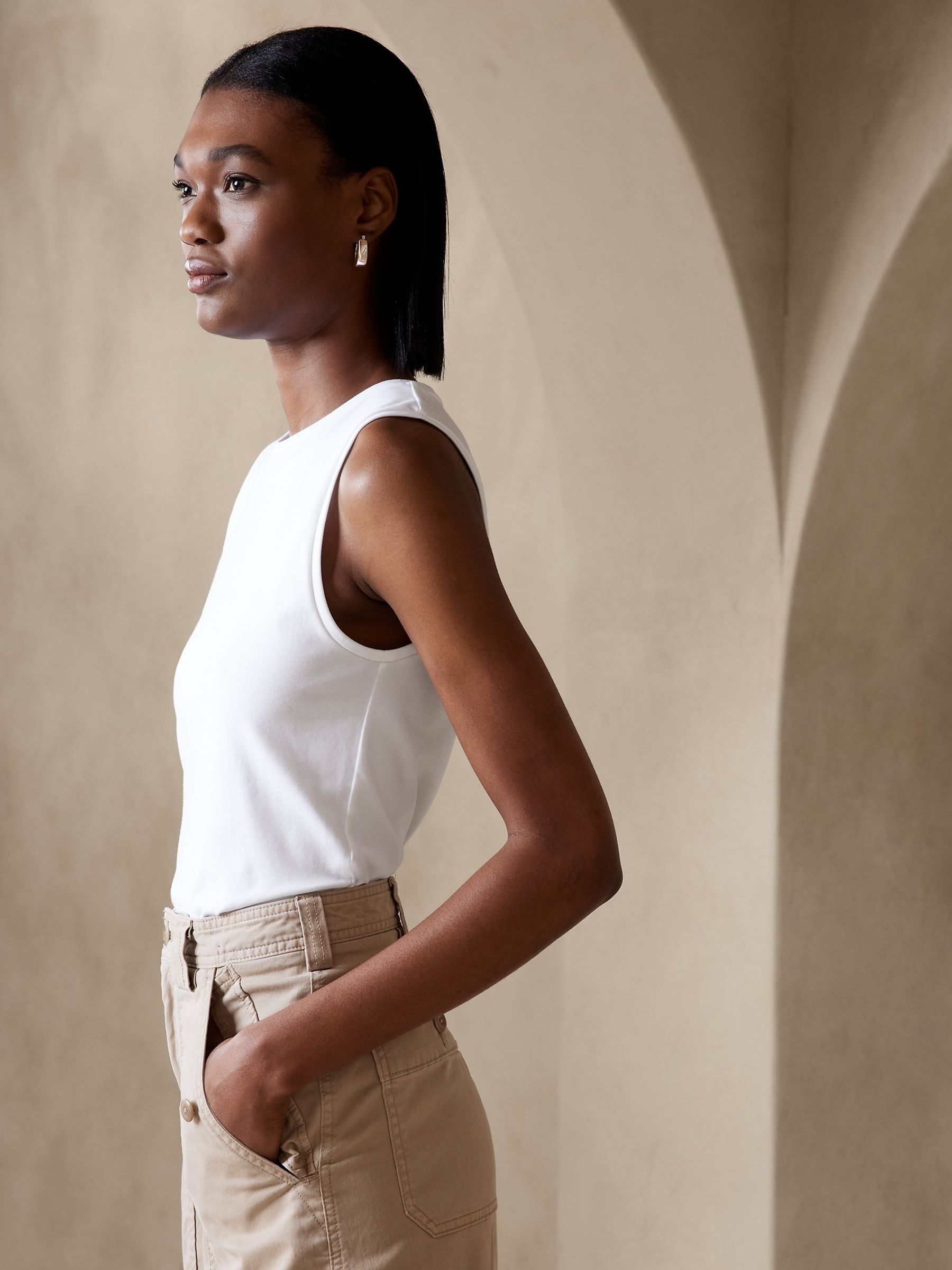 Banana Republic White Refined Cotton Sleeveless Vest - Image 4 of 5