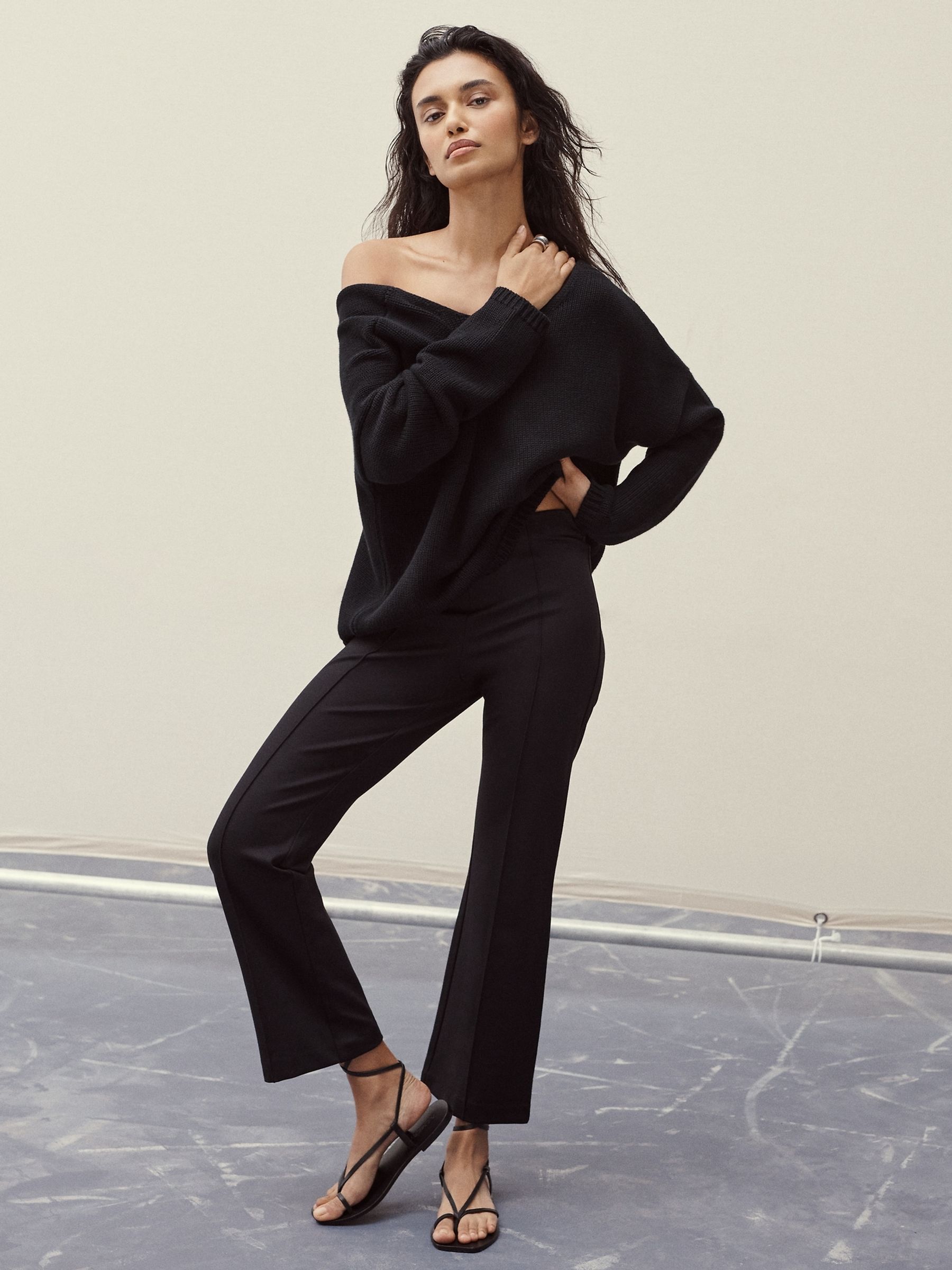 Banana Republic Black Ribbed Scoop-Back Jumper - Image 1 of 1