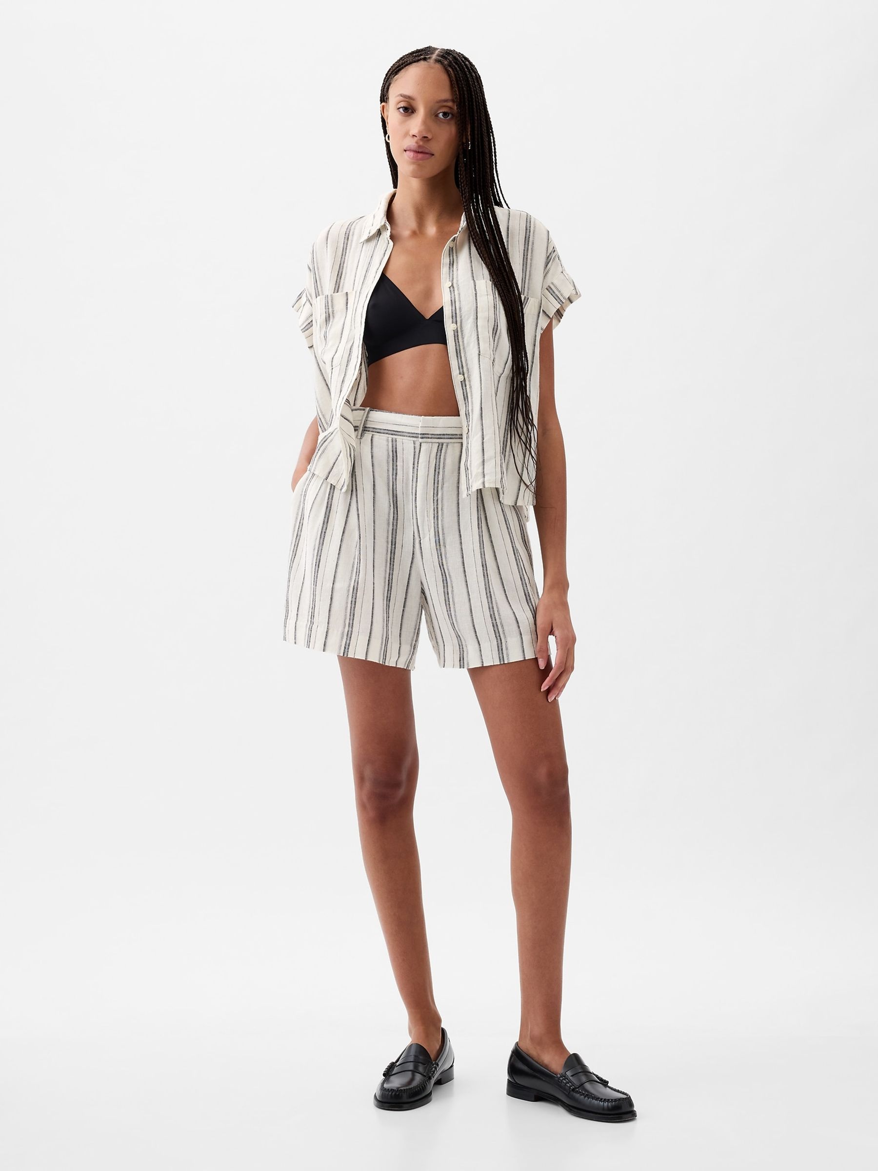 Neutral Stripe 4" Linen Cotton Everyday Shorts - Image 3 of 4