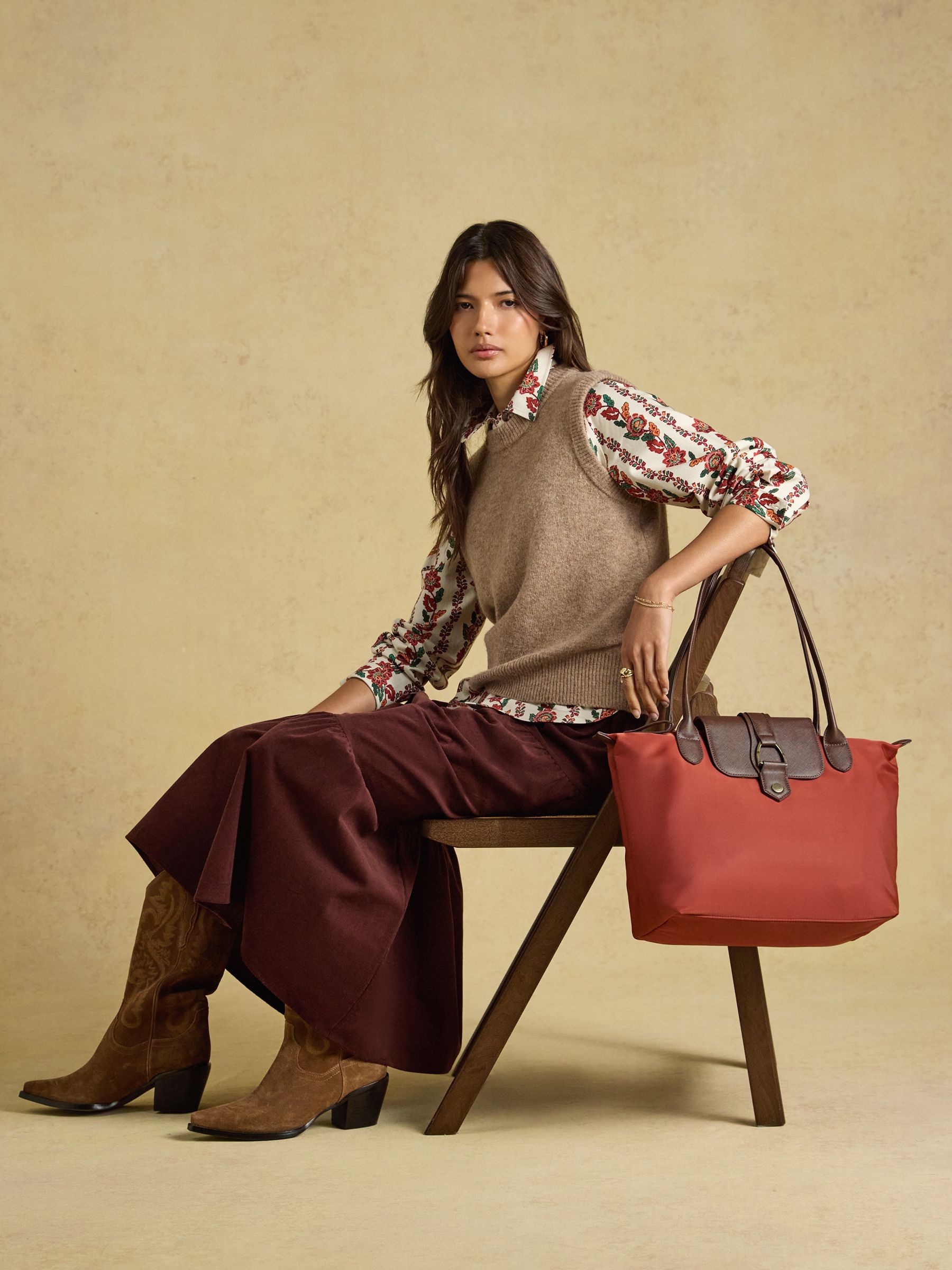 Edie Rust Orange Zip Top Shopper Bag - Image 4 of 10