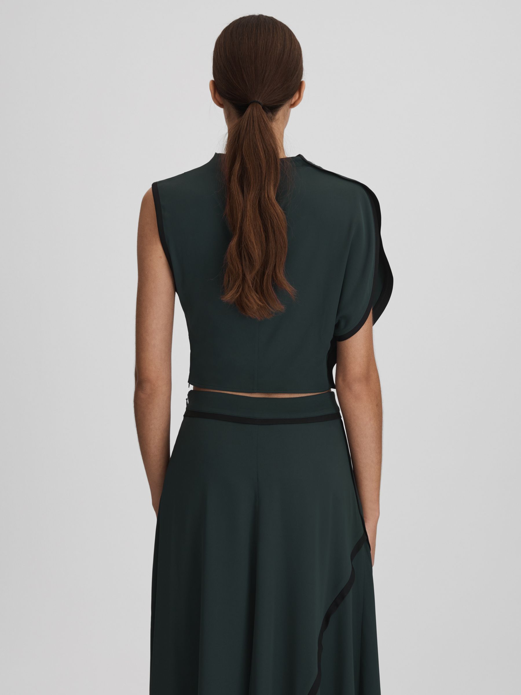 Asymmetric Contrast Trim Cropped Top in Green - Image 4 of 4
