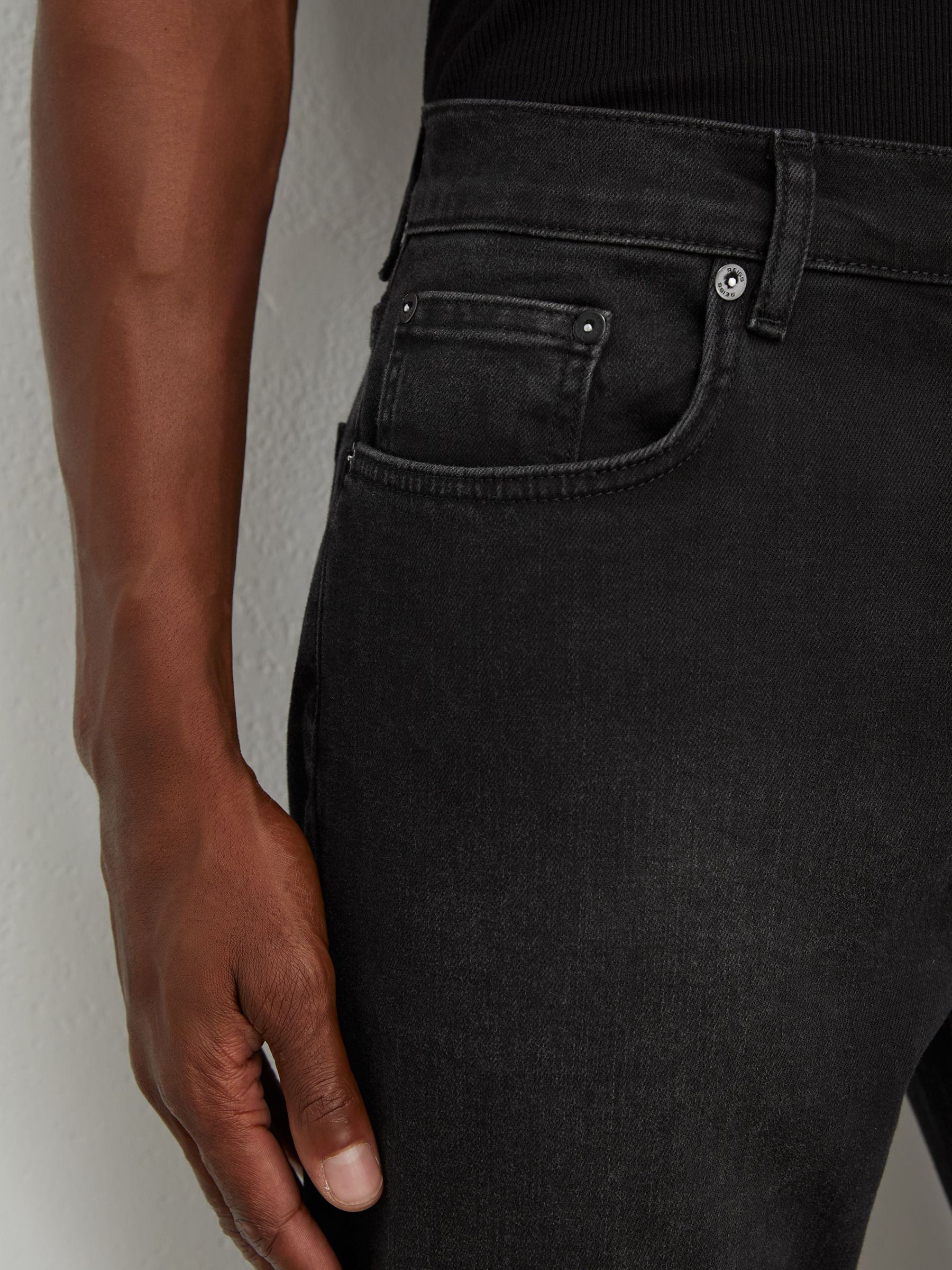 Slim-Fit Jeans in Black - Image 6 de 8