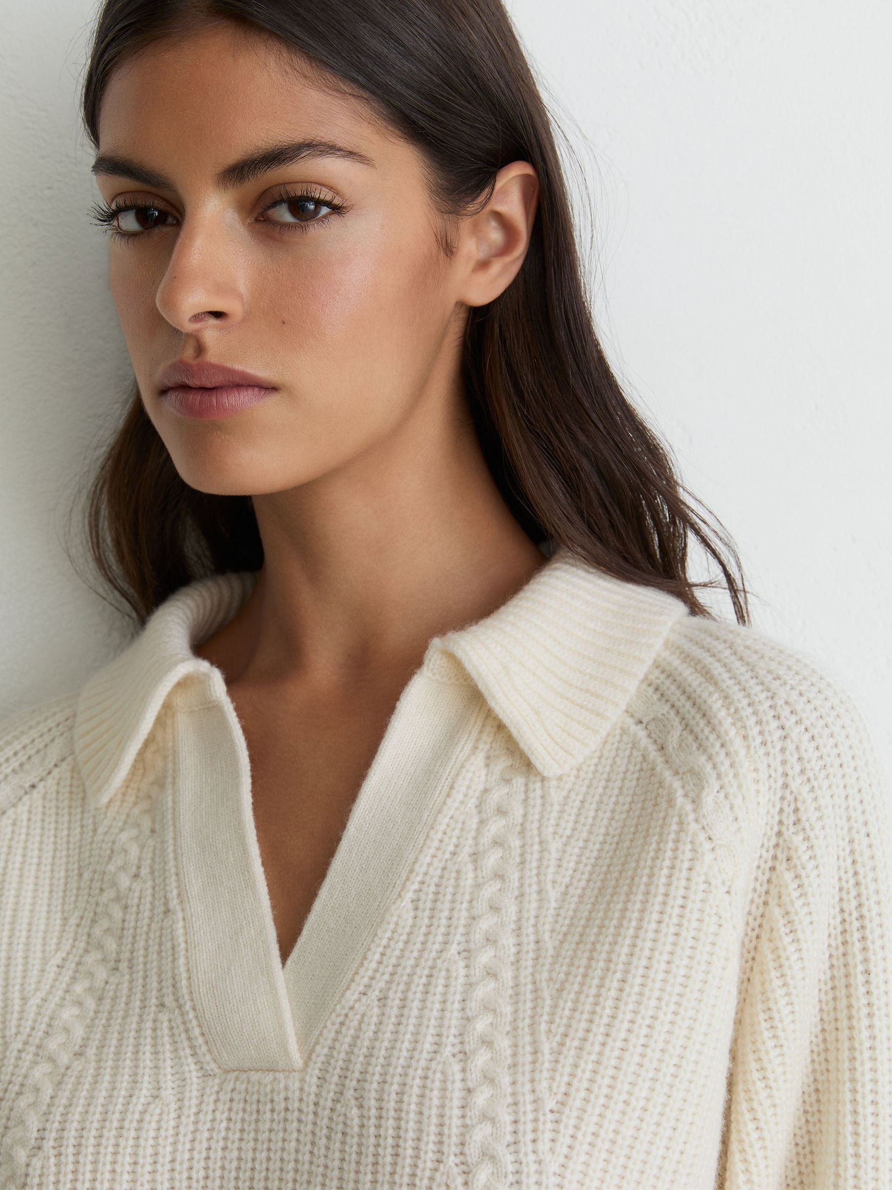 Wool-Cashmere Cable-Knit Detail Jumper in Cream - Image 3 of 7
